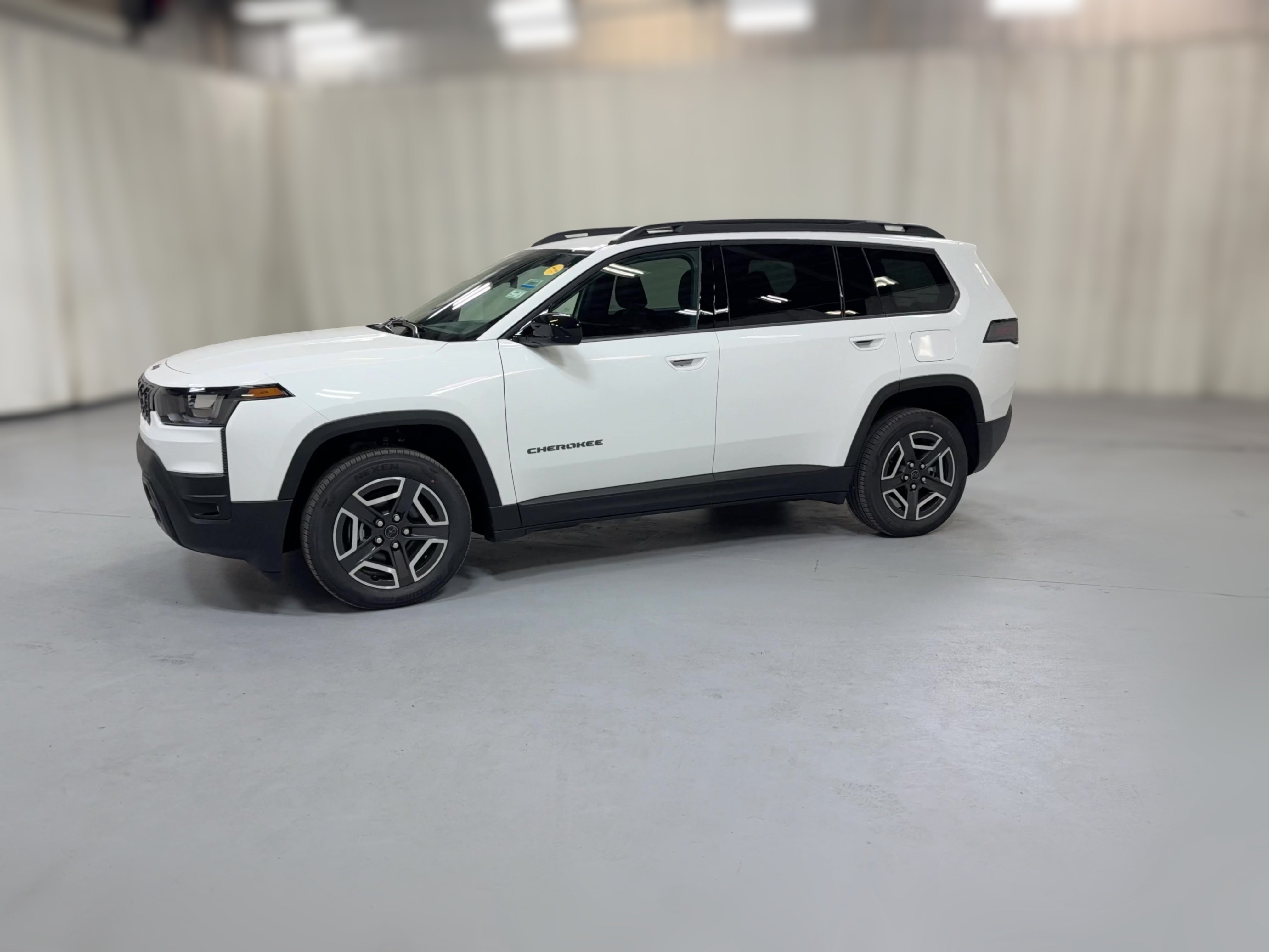 2026 Jeep Cherokee Laredo - Photo 23