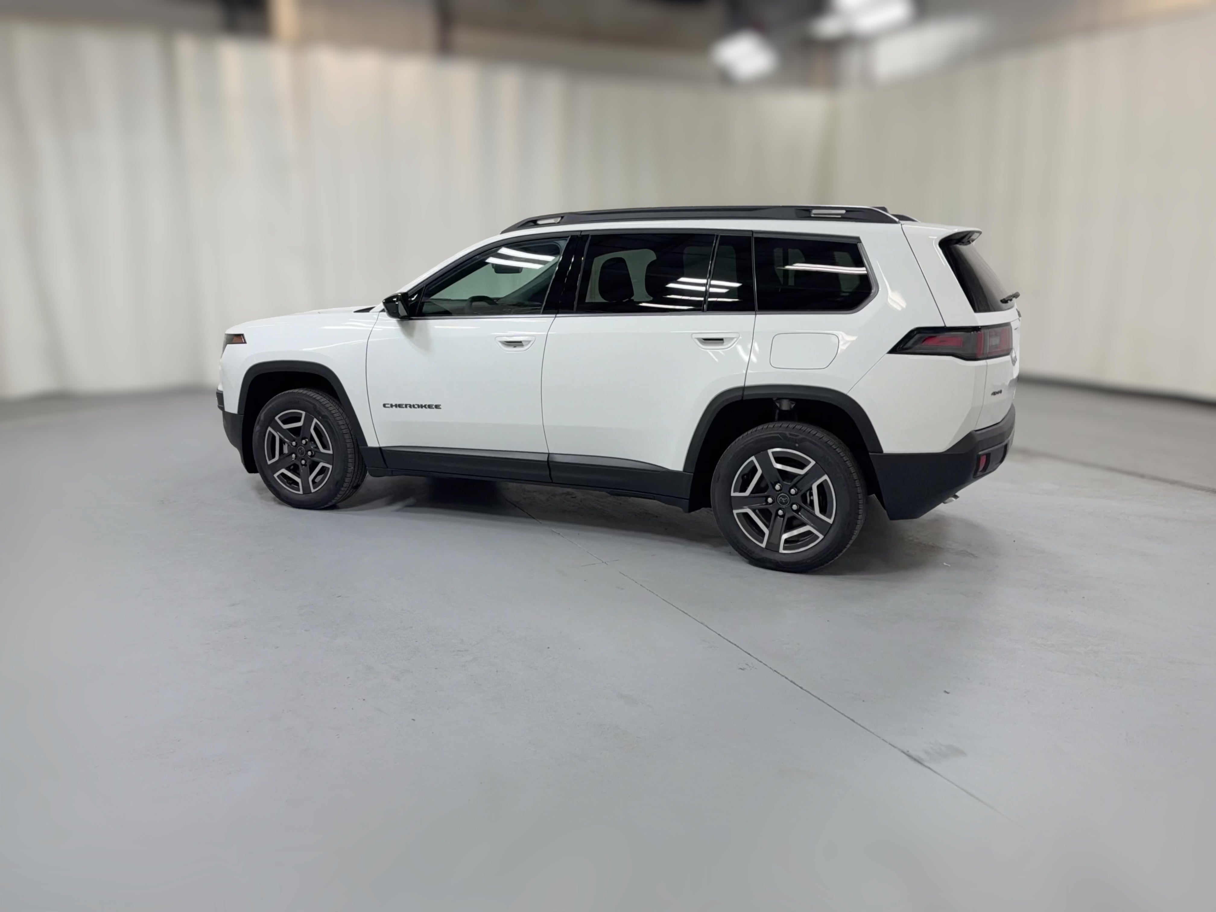 2026 Jeep Cherokee Laredo - Photo 25
