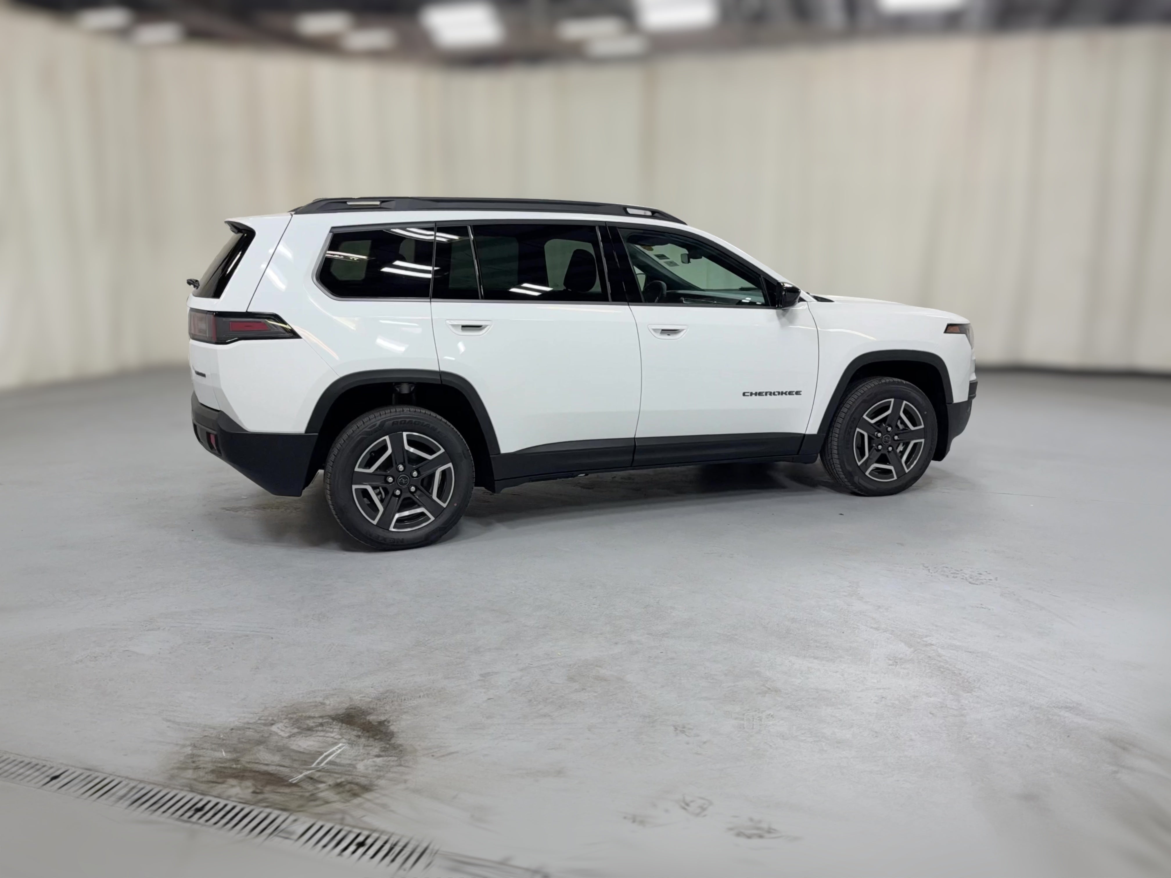 2026 Jeep Cherokee Laredo - Photo 31