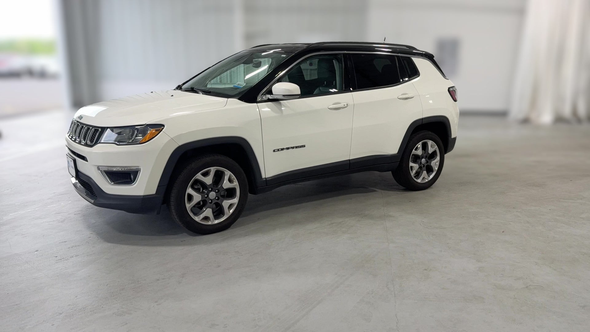2019 Jeep Compass vehicle photo
