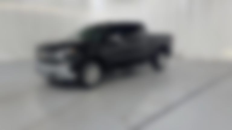2020 Chevrolet Silverado 1500 Crew Cab vehicle photo