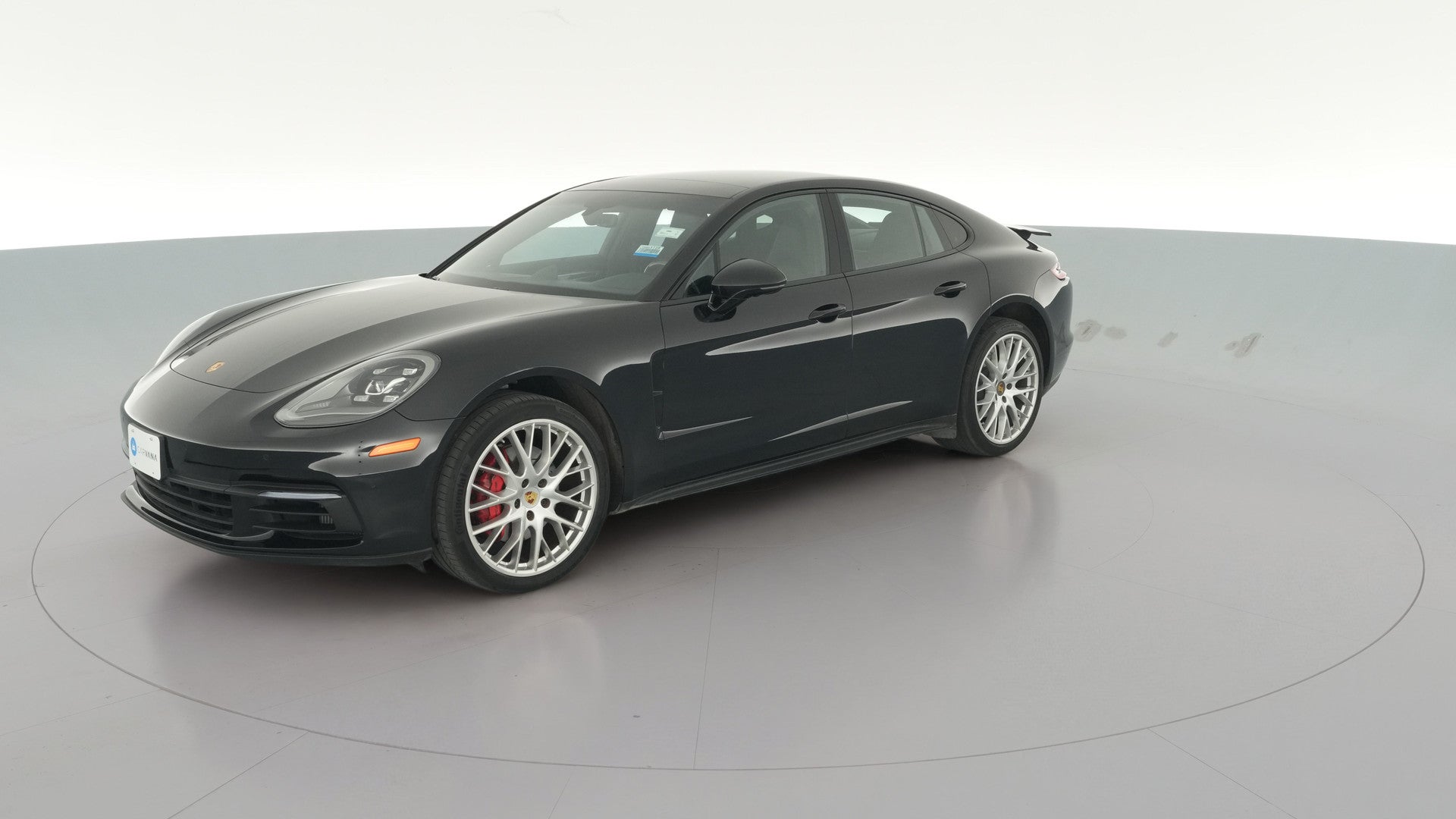 2018 Porsche Panamera vehicle photo