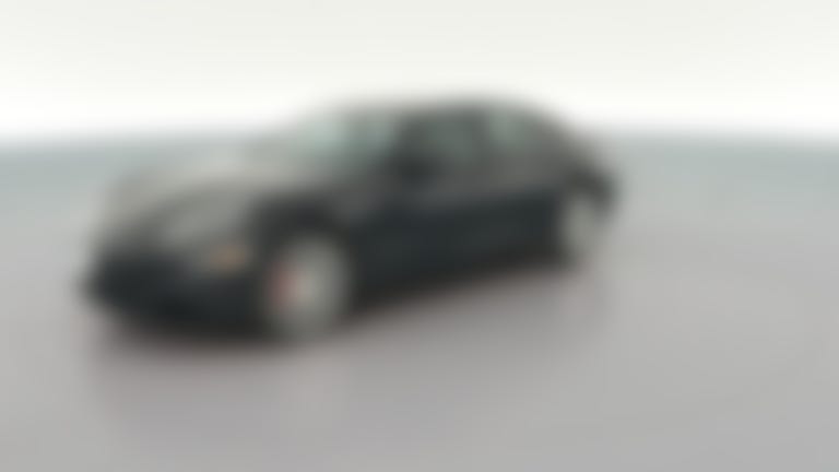 2018 Porsche Panamera vehicle photo