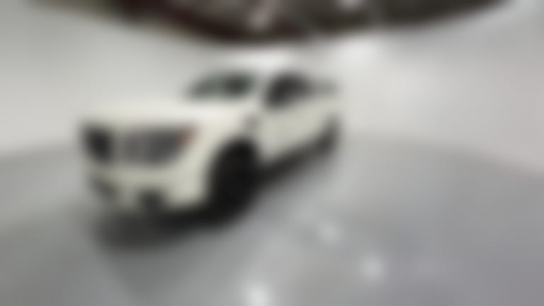 2019 Nissan TITAN XD Crew Cab vehicle photo
