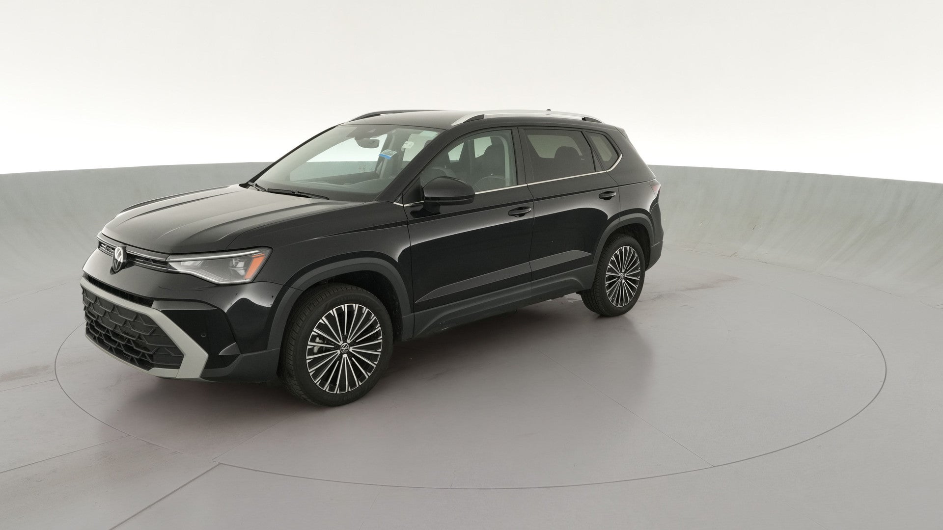 2025 Volkswagen Taos vehicle photo