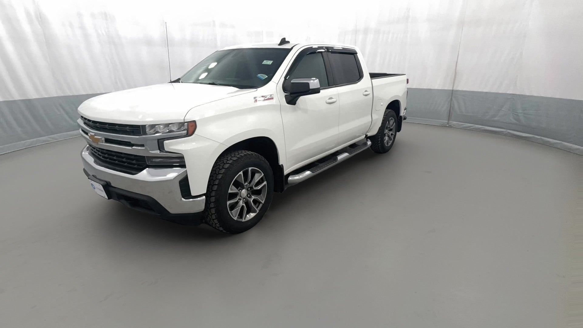 2021 Chevrolet Silverado 1500 Crew Cab vehicle photo