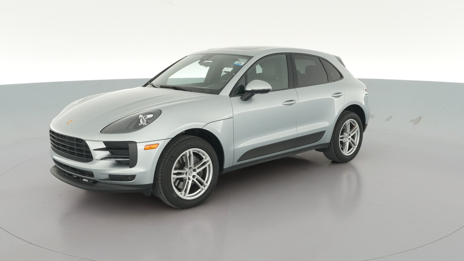 2021 Porsche Macan vehicle photo
