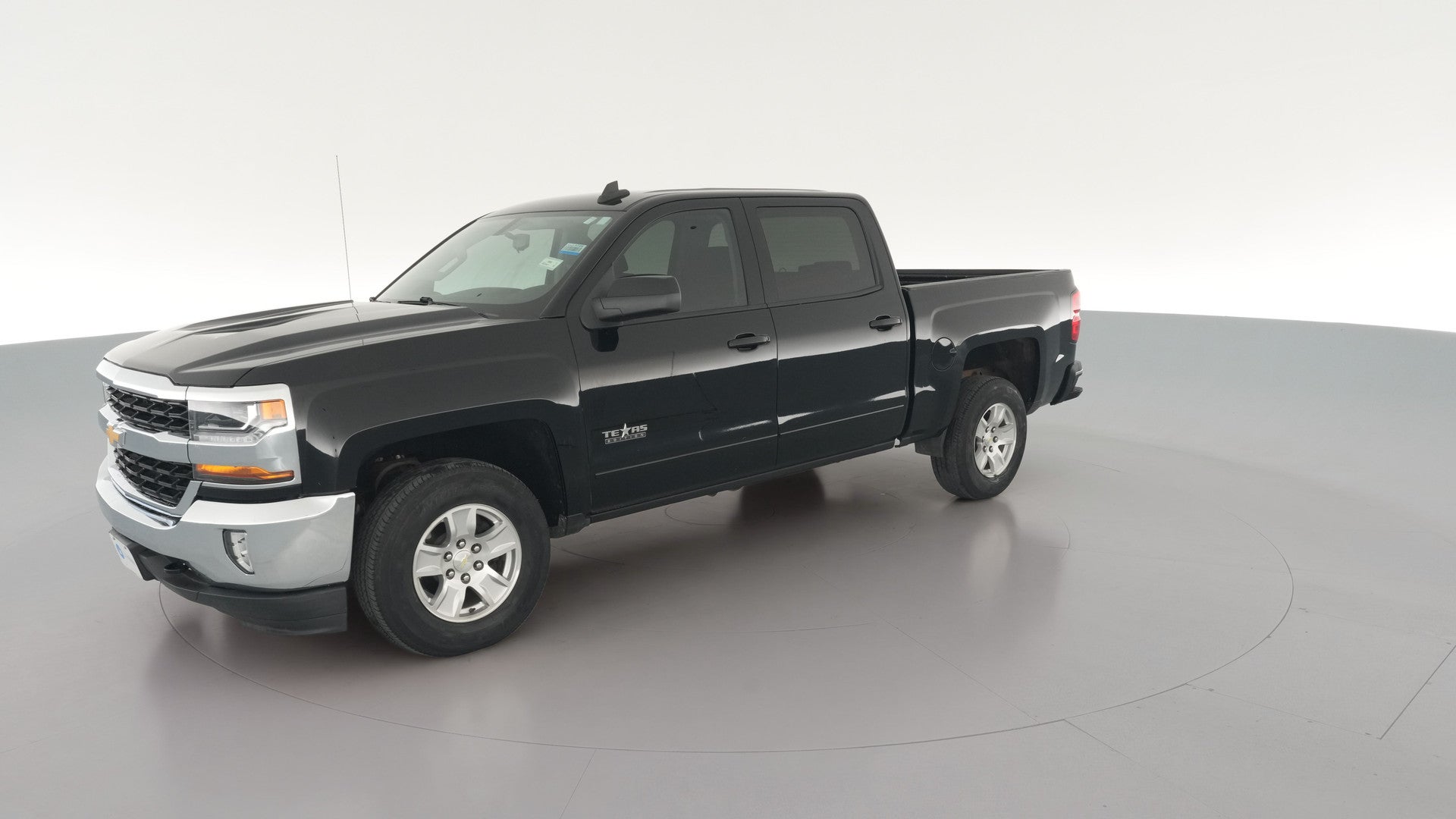 2018 Chevrolet Silverado 1500 Crew Cab vehicle photo