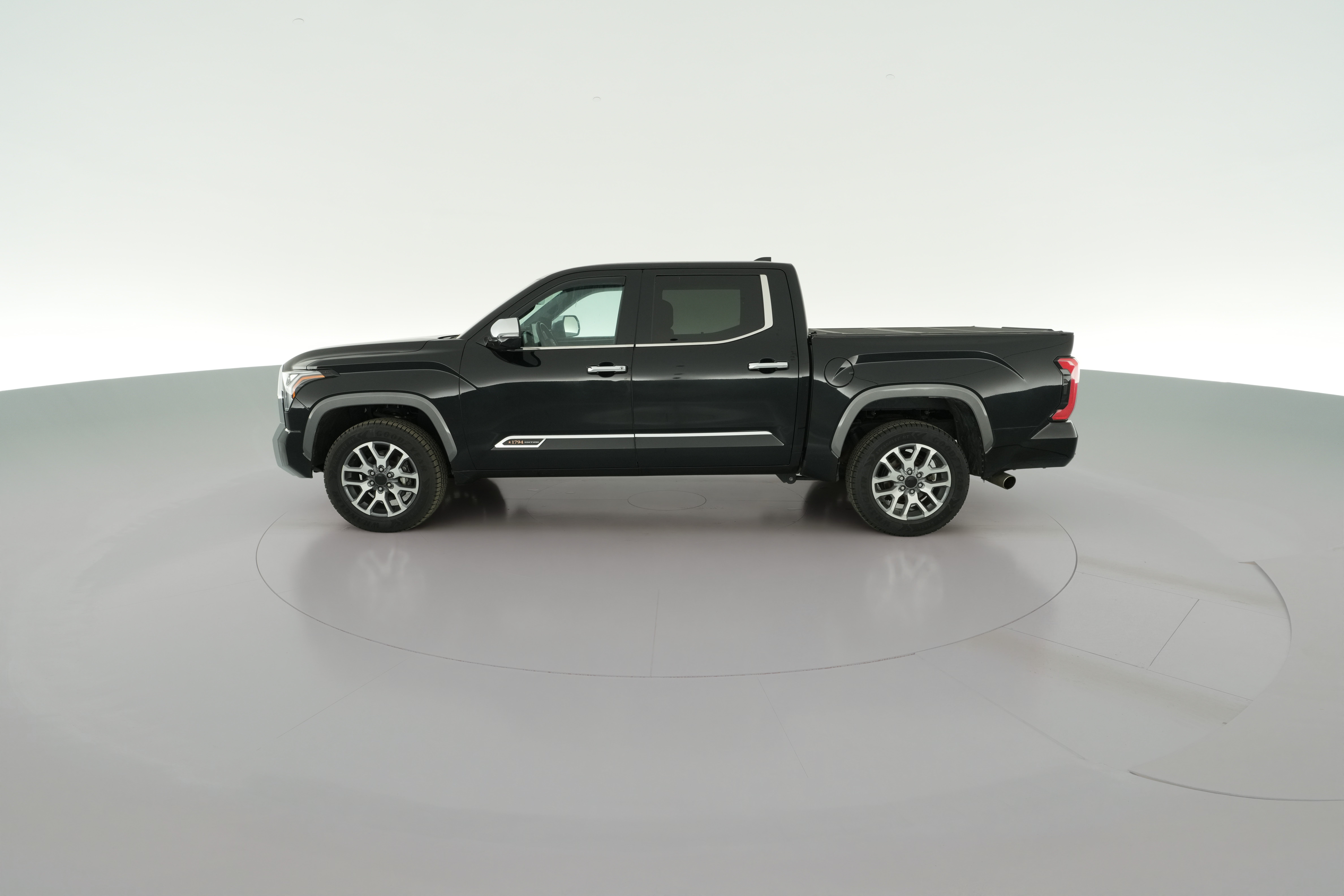2024 Toyota Tundra 1794 Edition - Photo 32