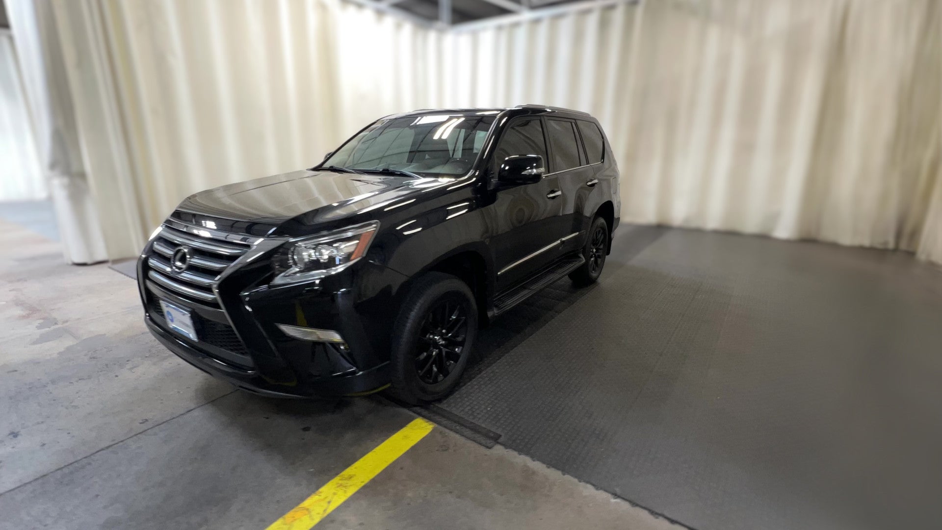 2018 Lexus GX vehicle photo