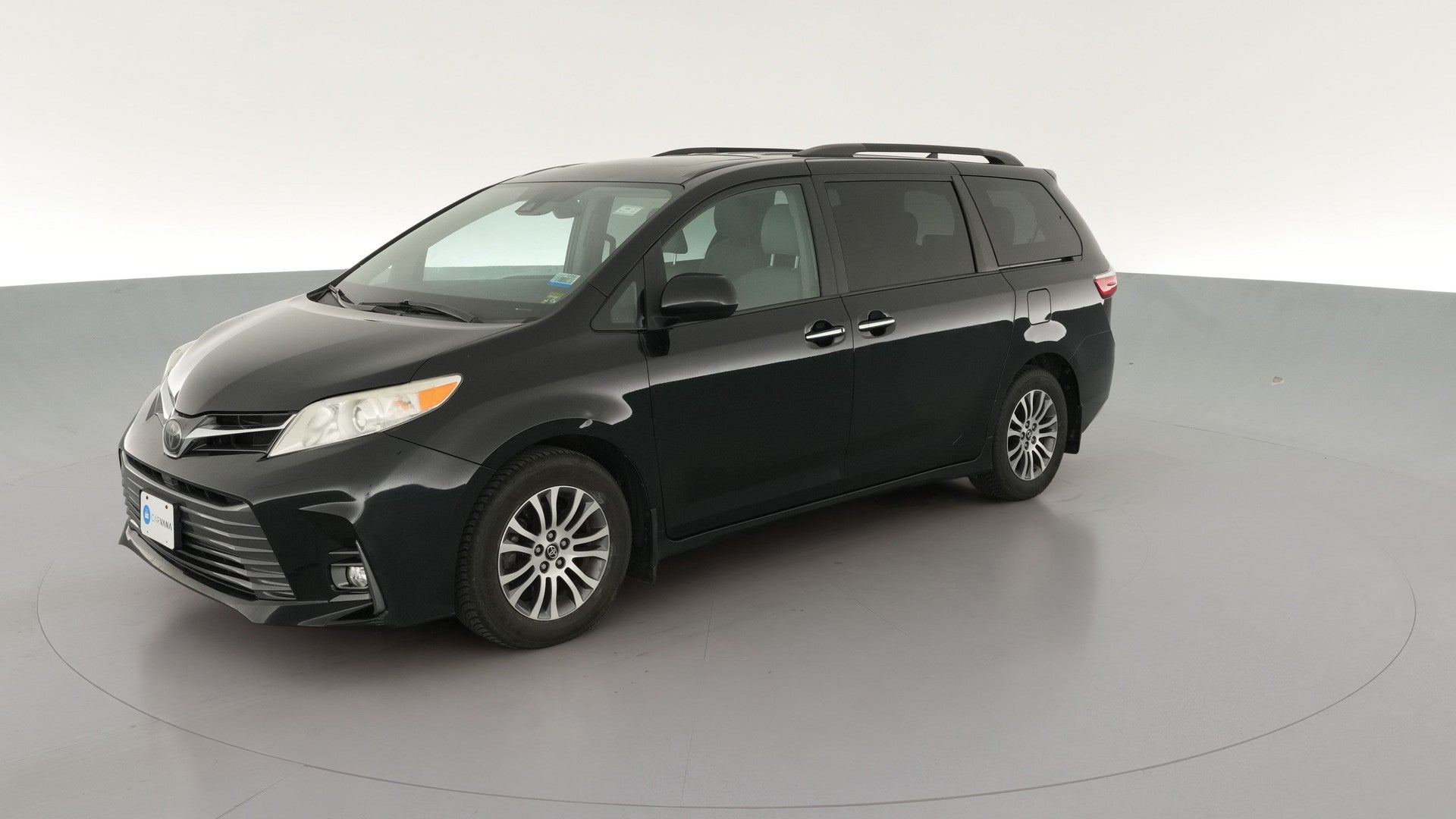 2018 Toyota Sienna vehicle photo