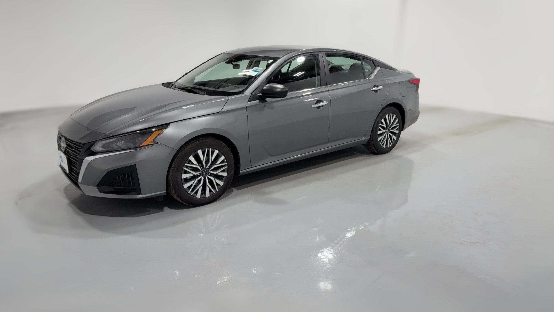 2025 Nissan Altima vehicle photo