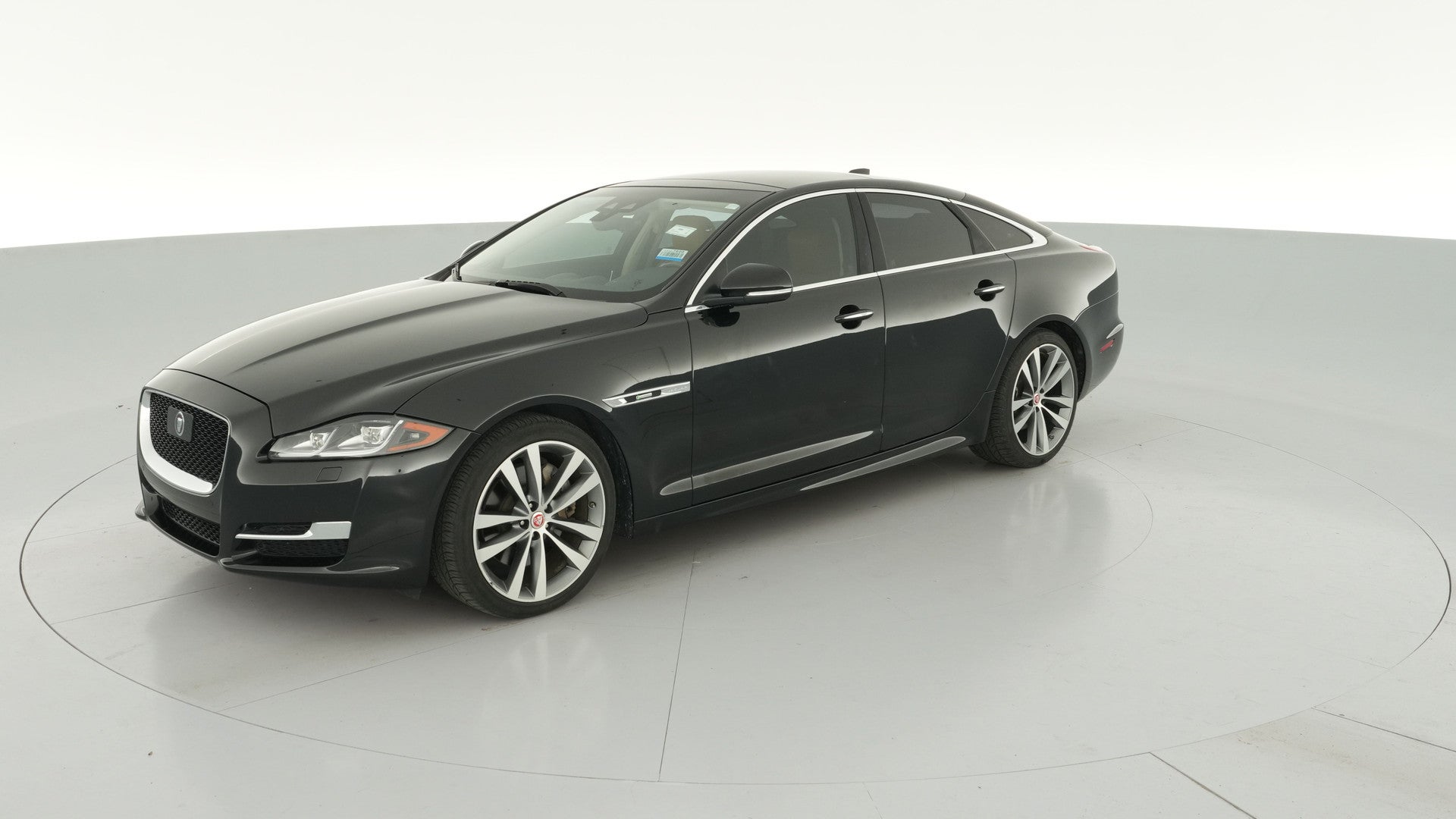 2019 Jaguar XJ vehicle photo