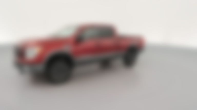 2016 Nissan TITAN XD Crew Cab vehicle photo