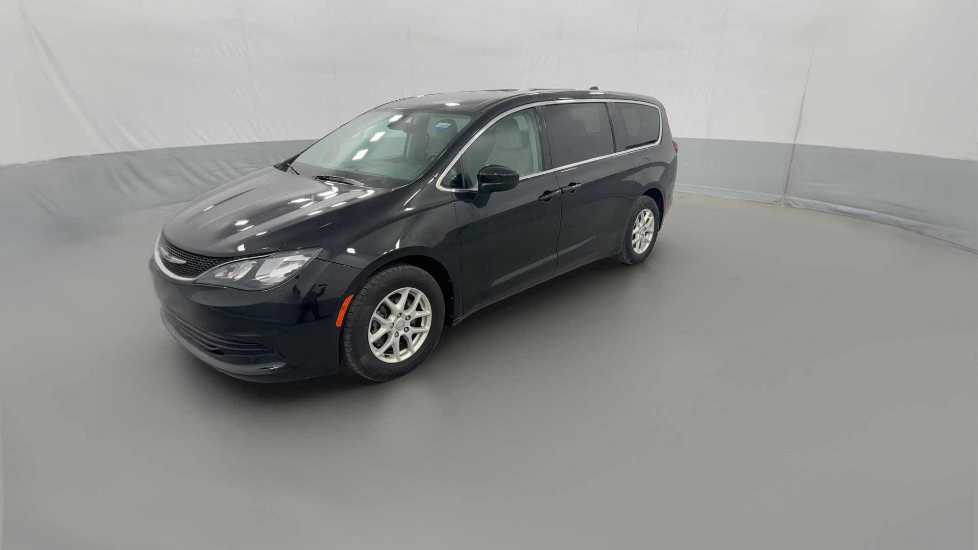 2017 Chrysler Pacifica vehicle photo