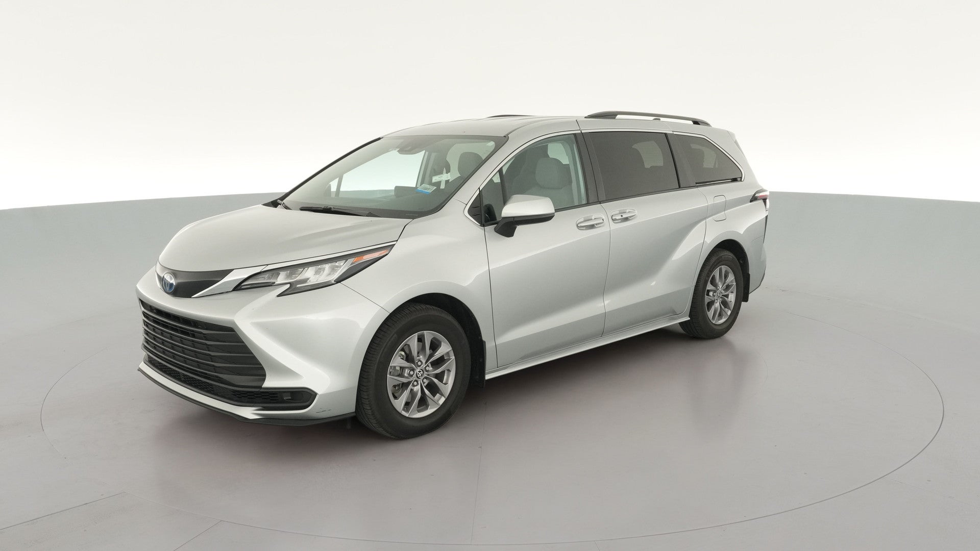 2023 Toyota Sienna vehicle photo