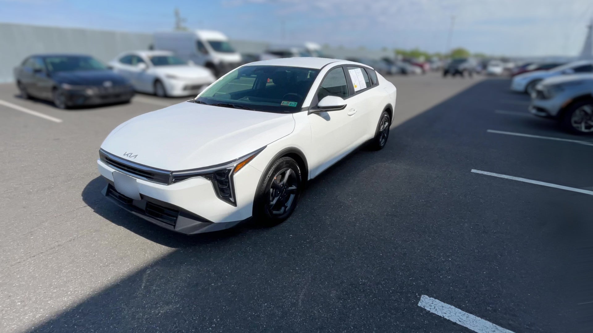 2025 Kia K4 vehicle photo