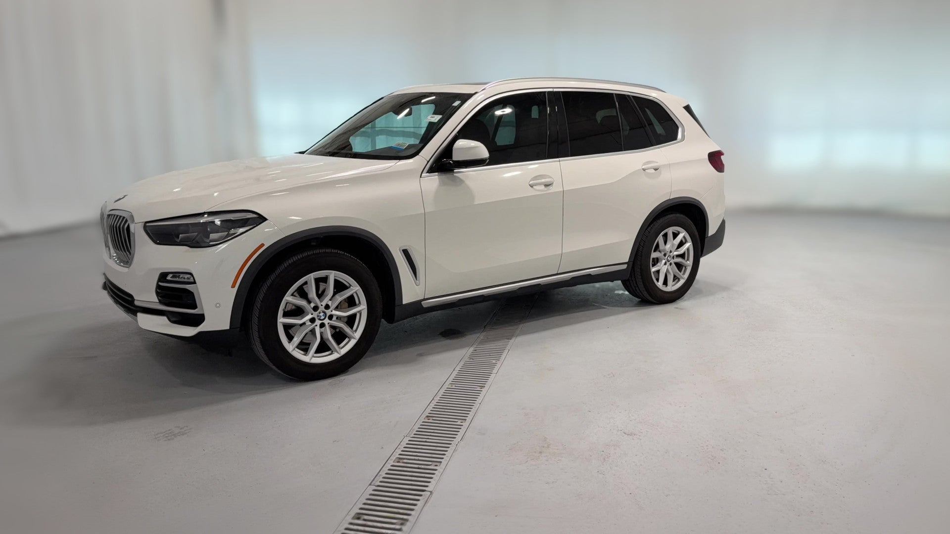 2020 BMW X5 vehicle photo
