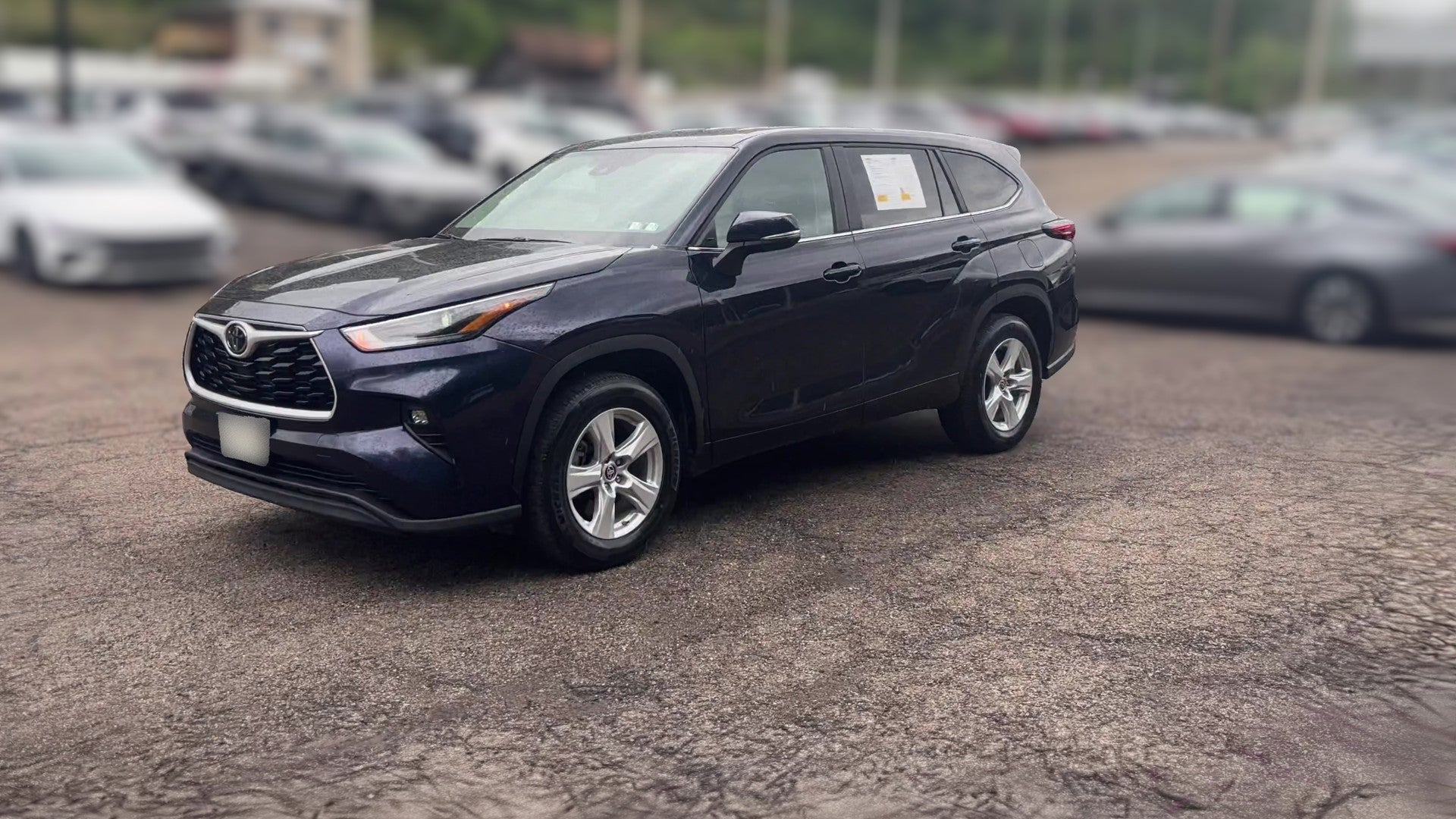 2025 Toyota Highlander vehicle photo