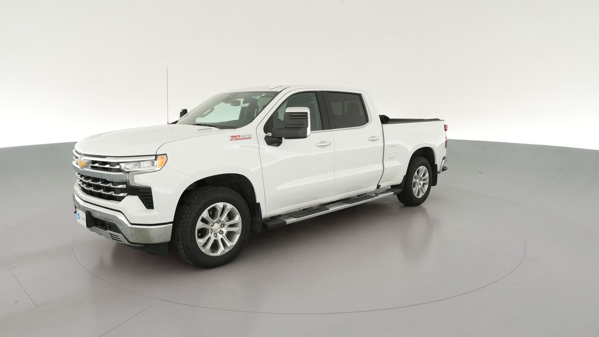 2024 Chevrolet Silverado 1500 Crew Cab vehicle photo