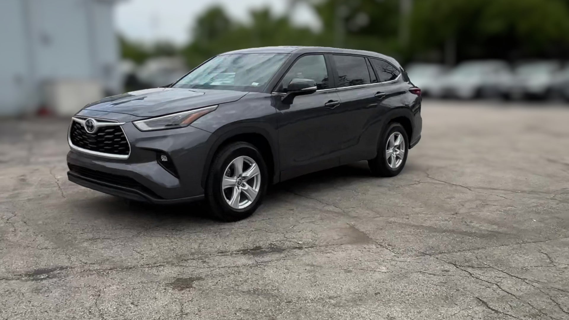 2025 Toyota Highlander vehicle photo