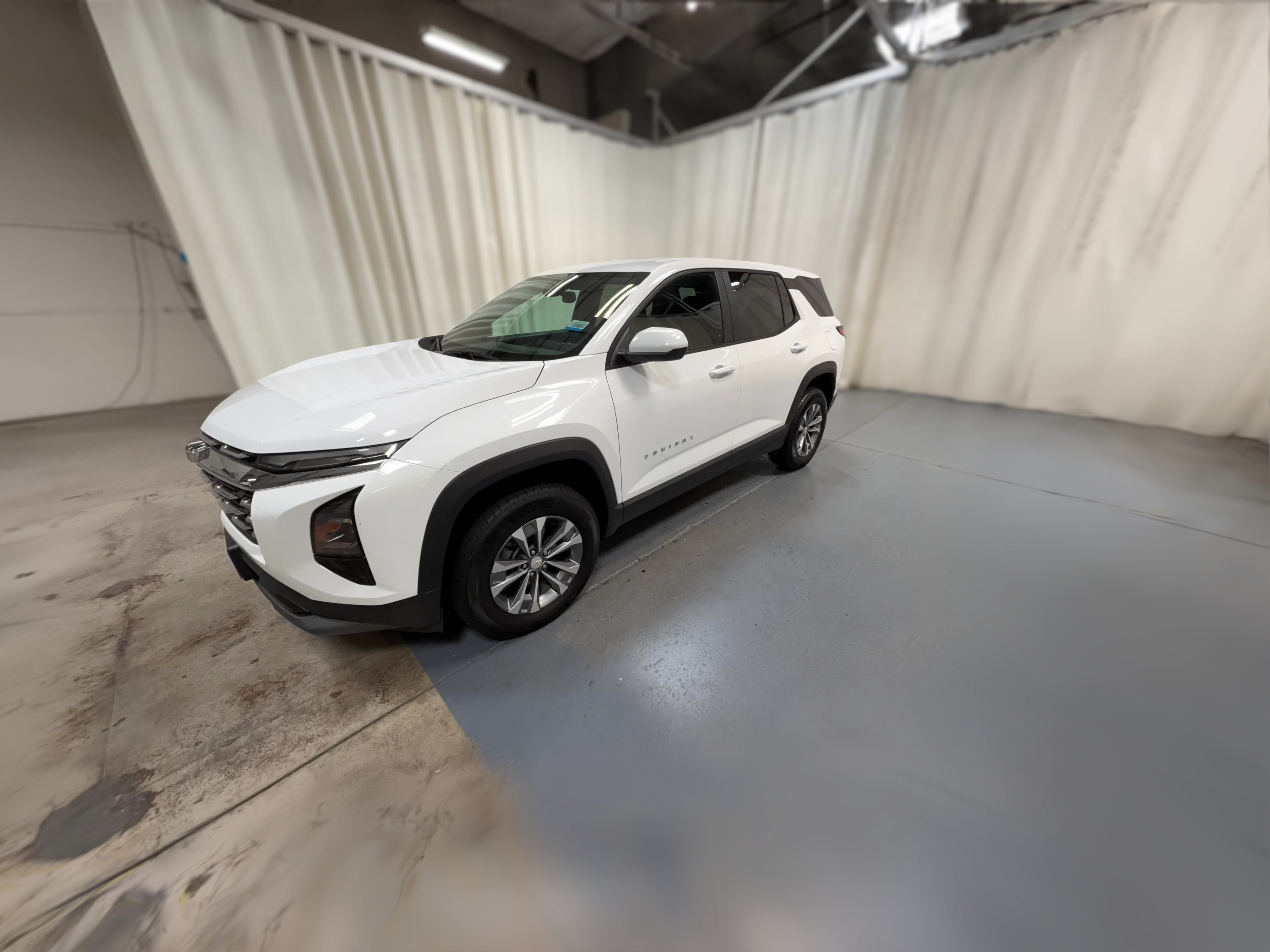 2025 Chevrolet Equinox LT - Photo 25