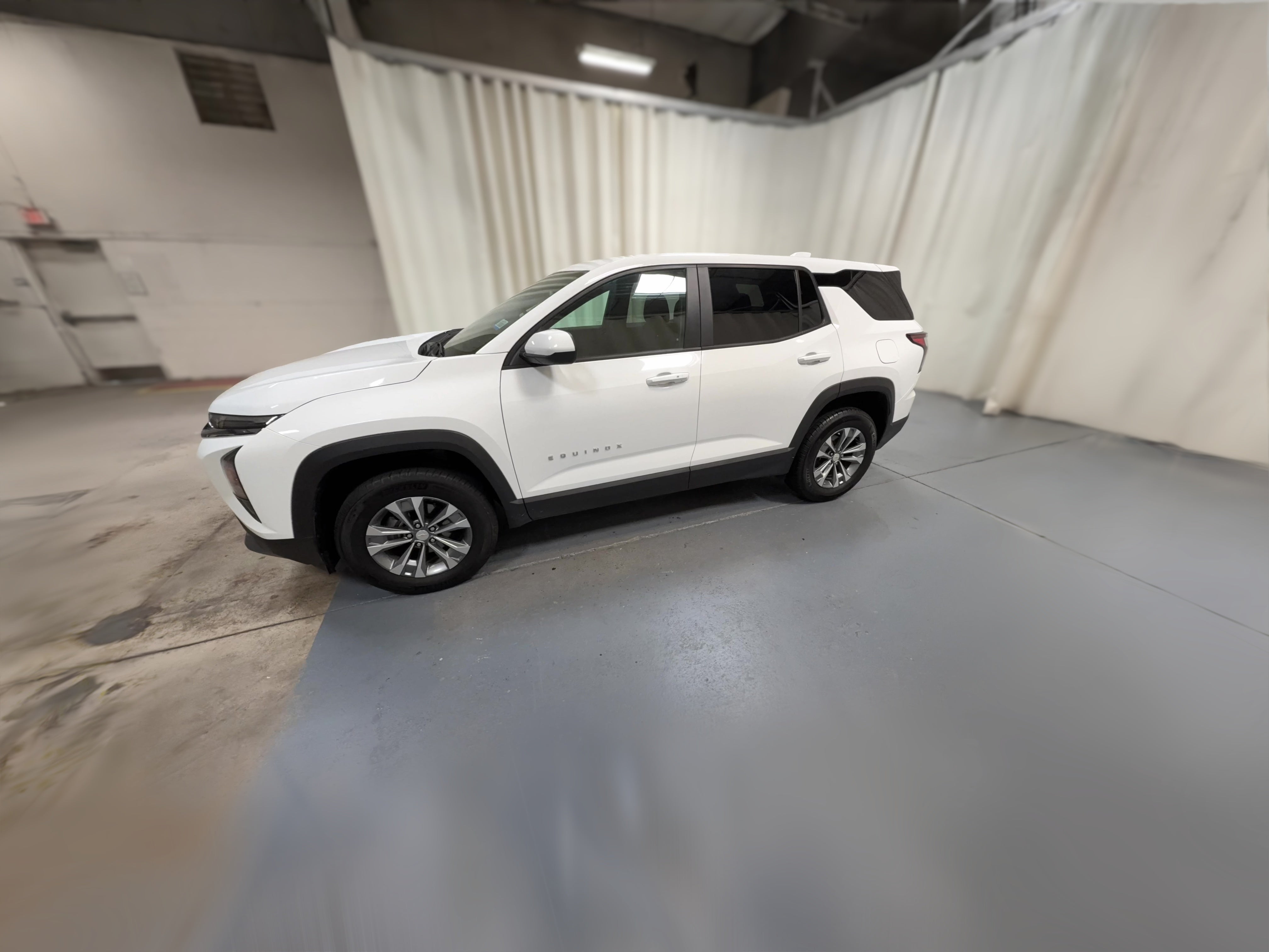 2025 Chevrolet Equinox LT - Photo 26