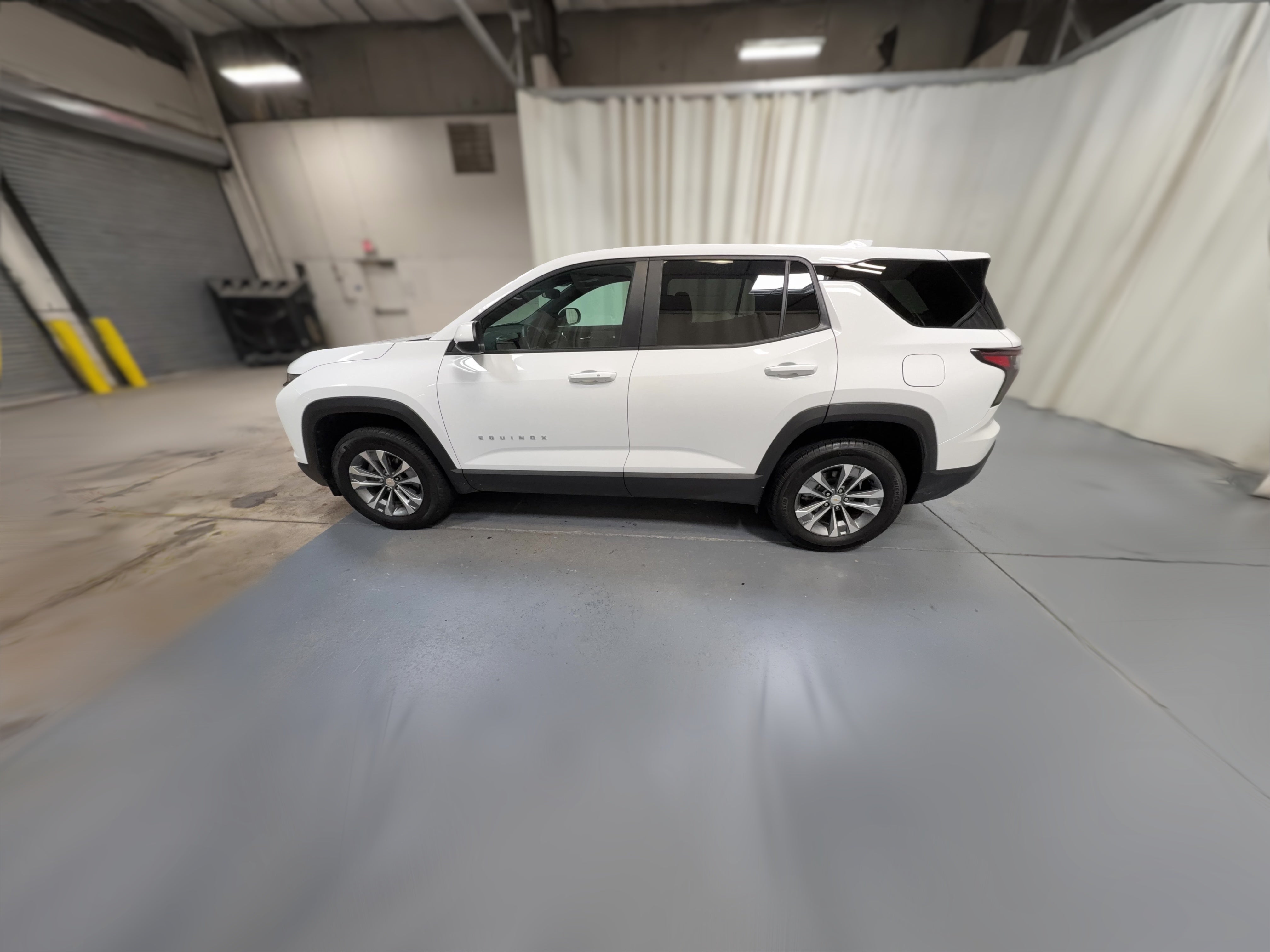 2025 Chevrolet Equinox LT - Photo 27