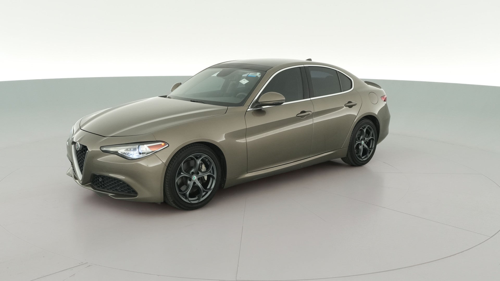2019 Alfa Romeo Giulia vehicle photo
