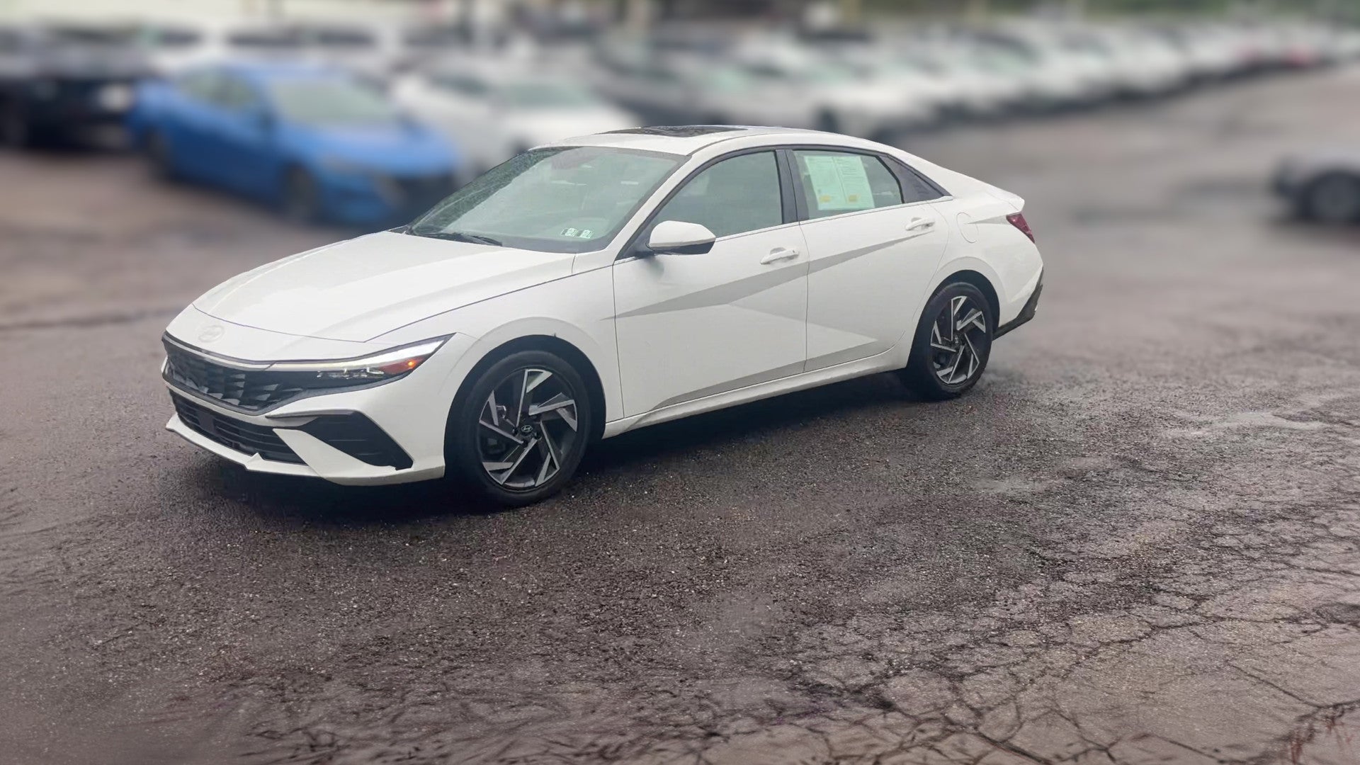 2025 Hyundai Elantra vehicle photo