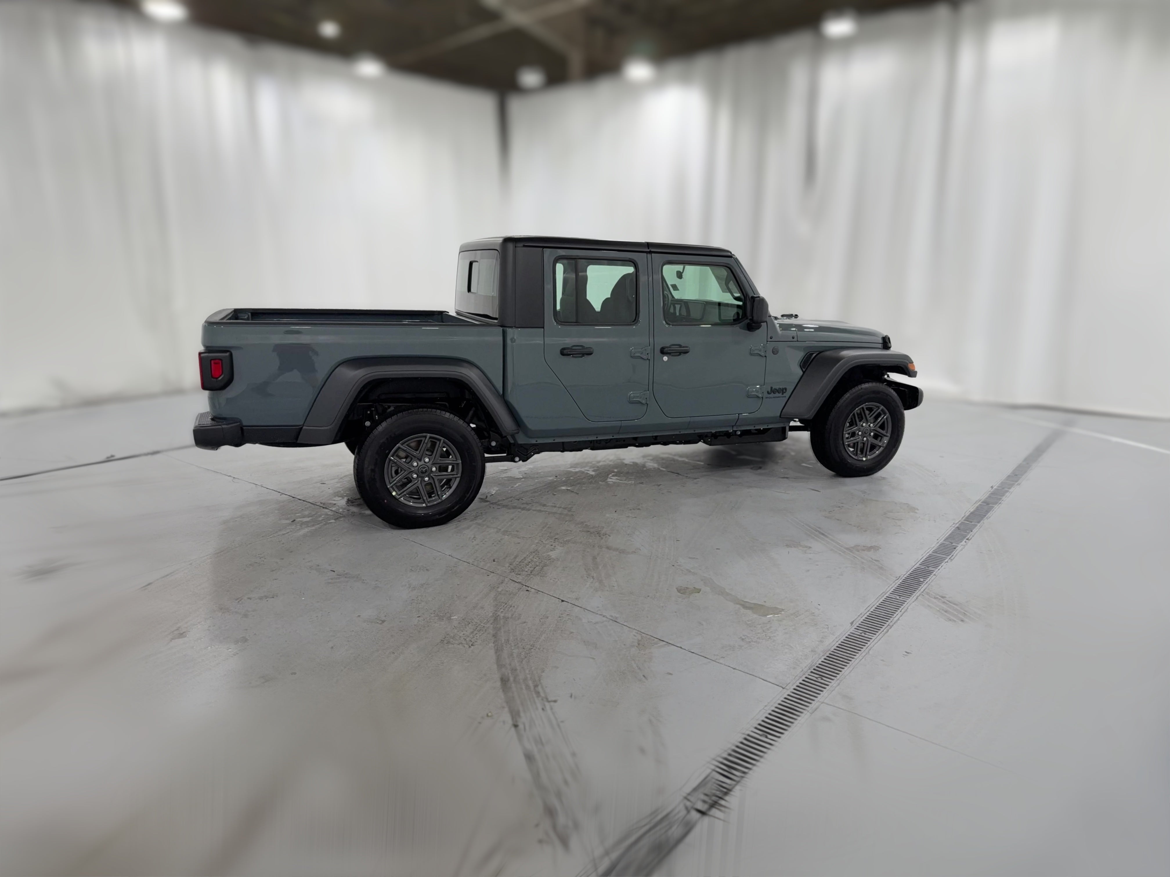 2026 Jeep Gladiator Sport - Photo 28