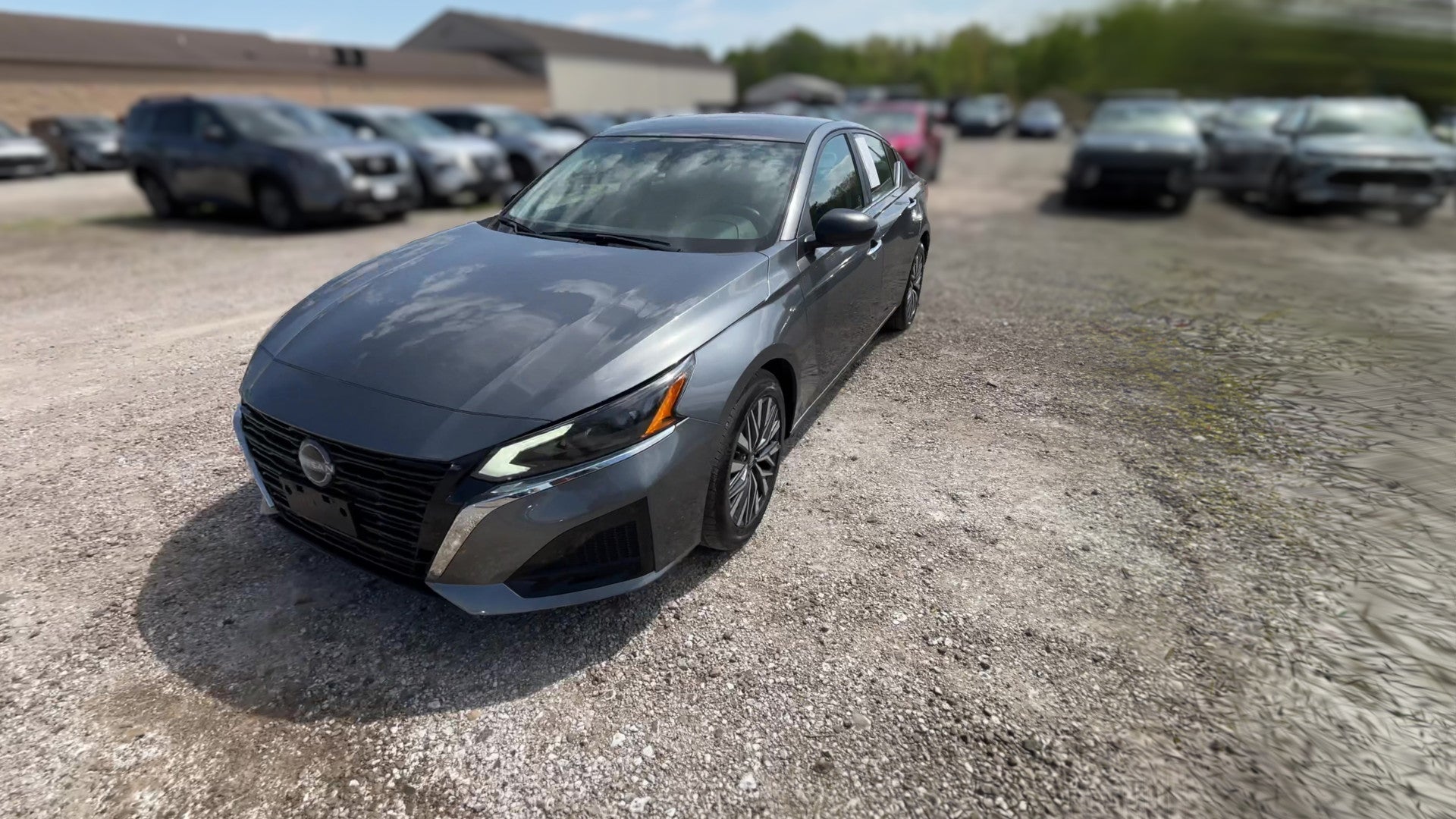 2025 Nissan Altima vehicle photo
