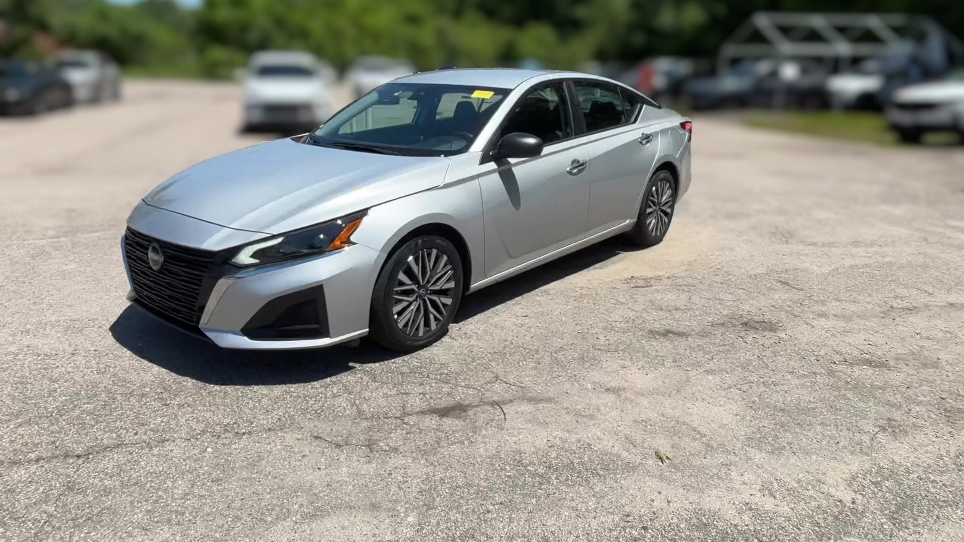 2025 Nissan Altima vehicle photo