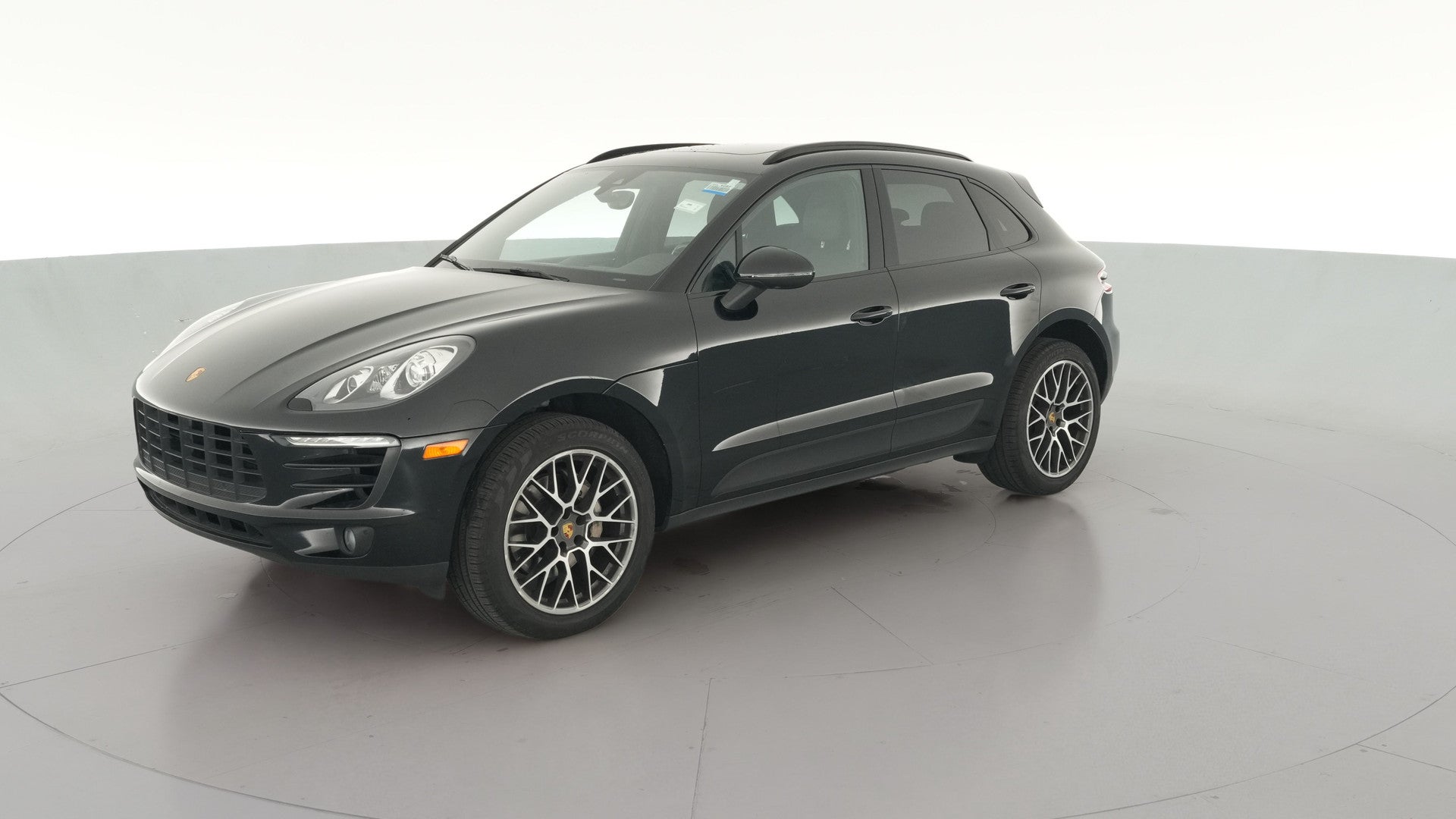 2018 Porsche Macan vehicle photo