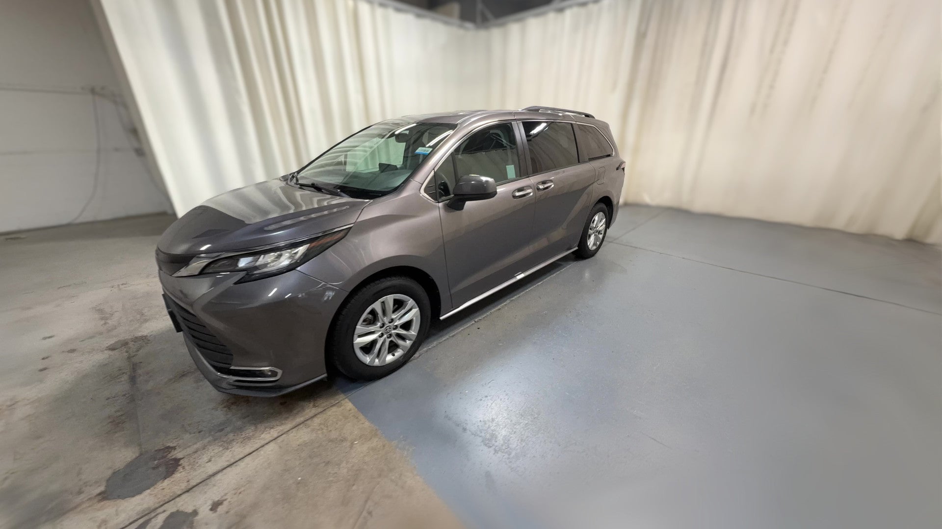 2022 Toyota Sienna vehicle photo
