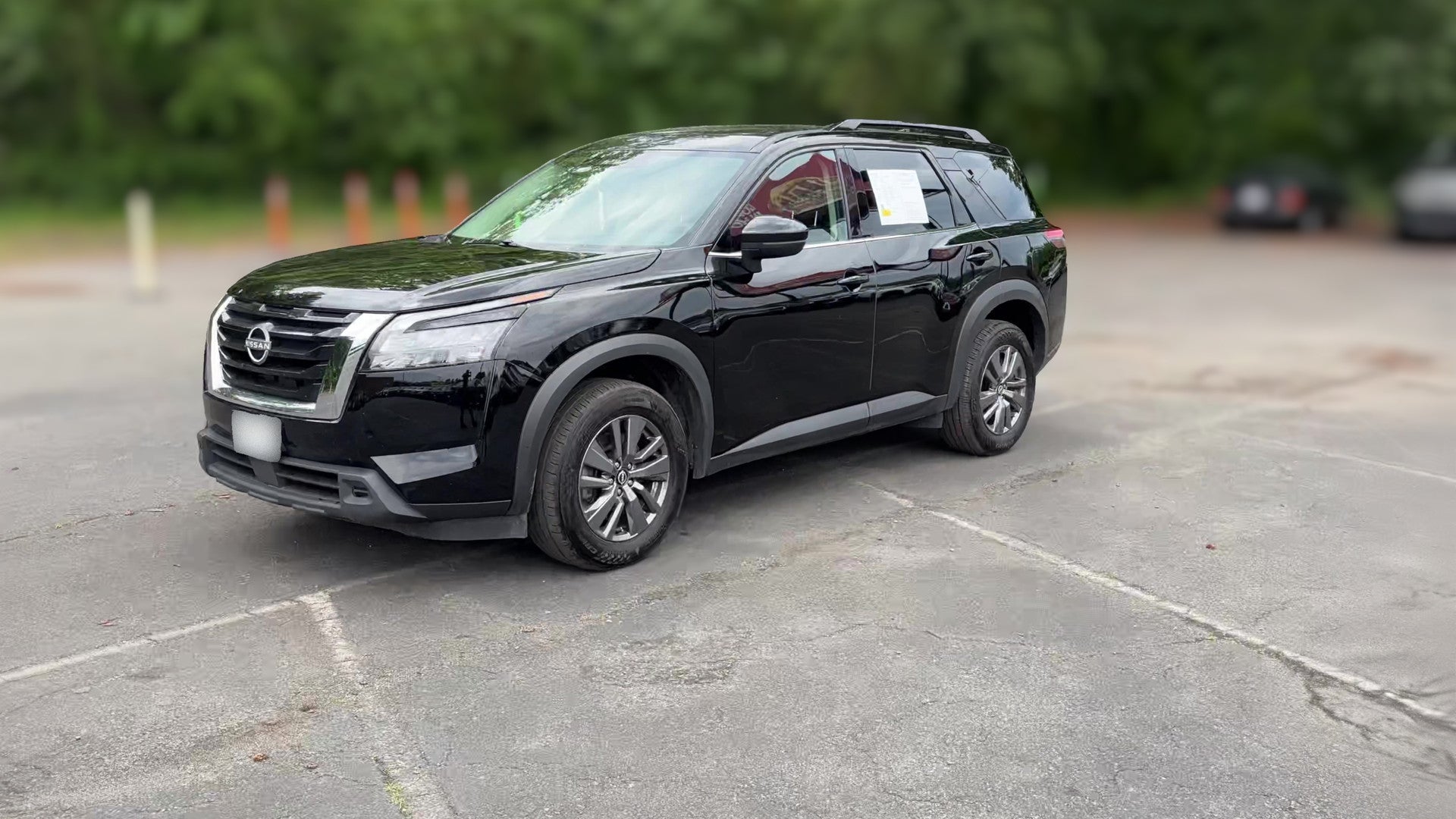 2025 Nissan Pathfinder vehicle photo