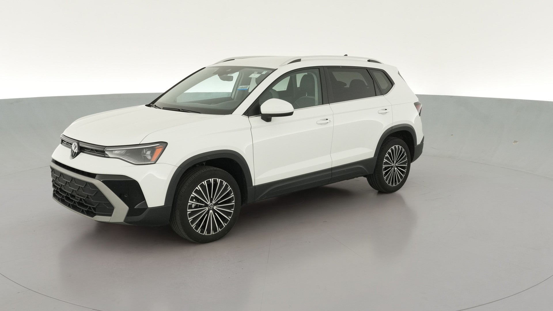 2025 Volkswagen Taos vehicle photo