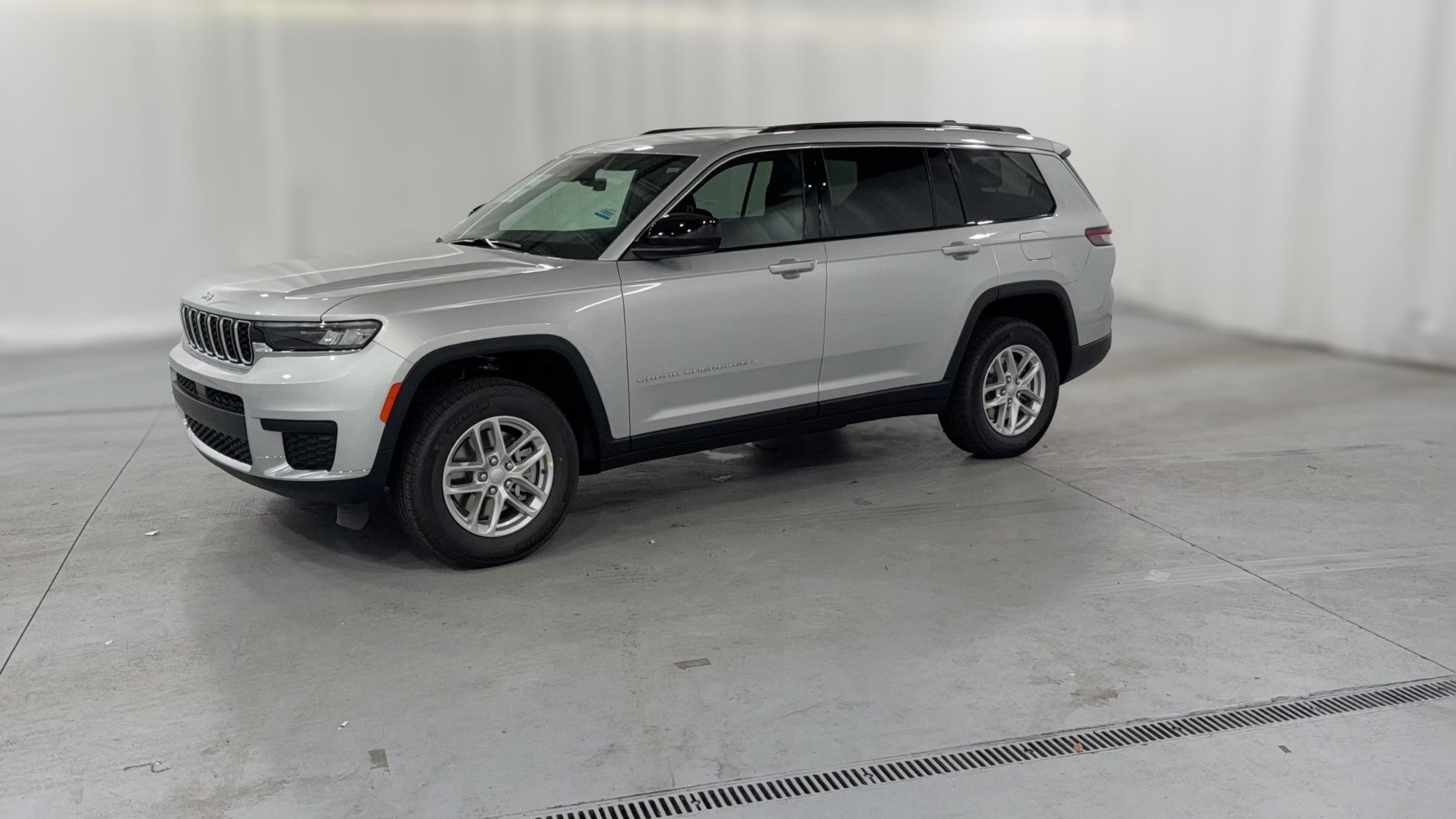 2026 Jeep Grand Cherokee L vehicle photo