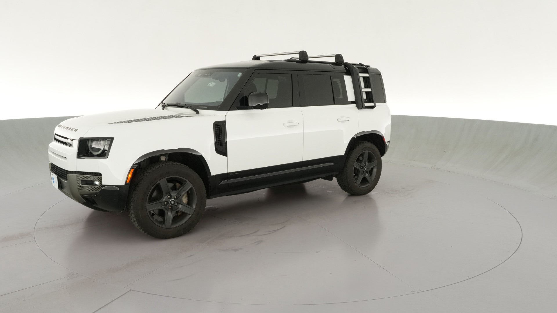 2021 Land Rover Defender 110 vehicle photo