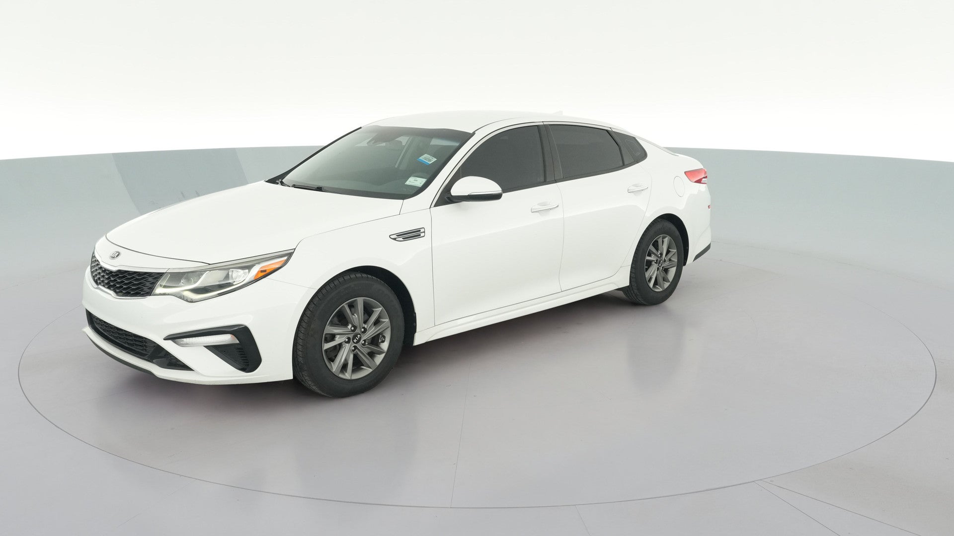 2019 Kia Optima vehicle photo