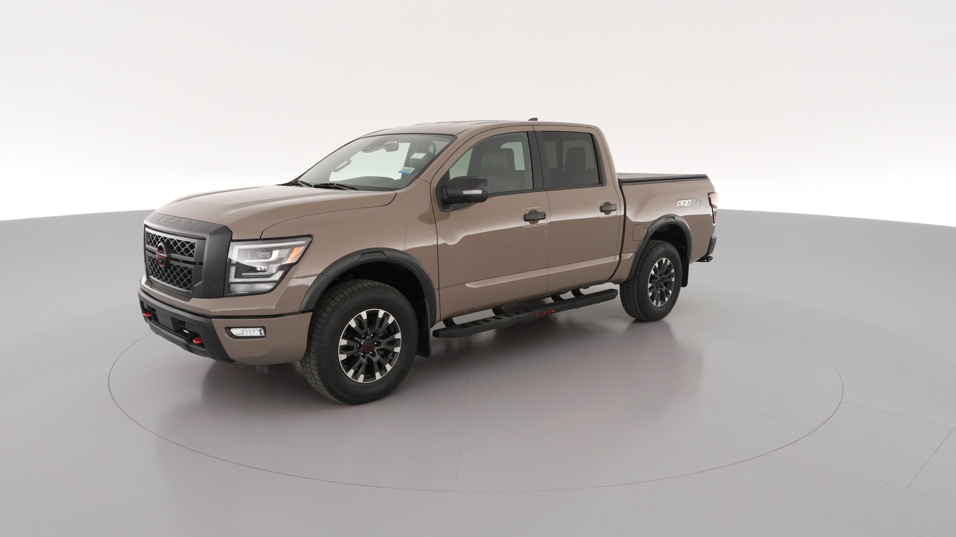 2023 Nissan Titan Crew Cab vehicle photo