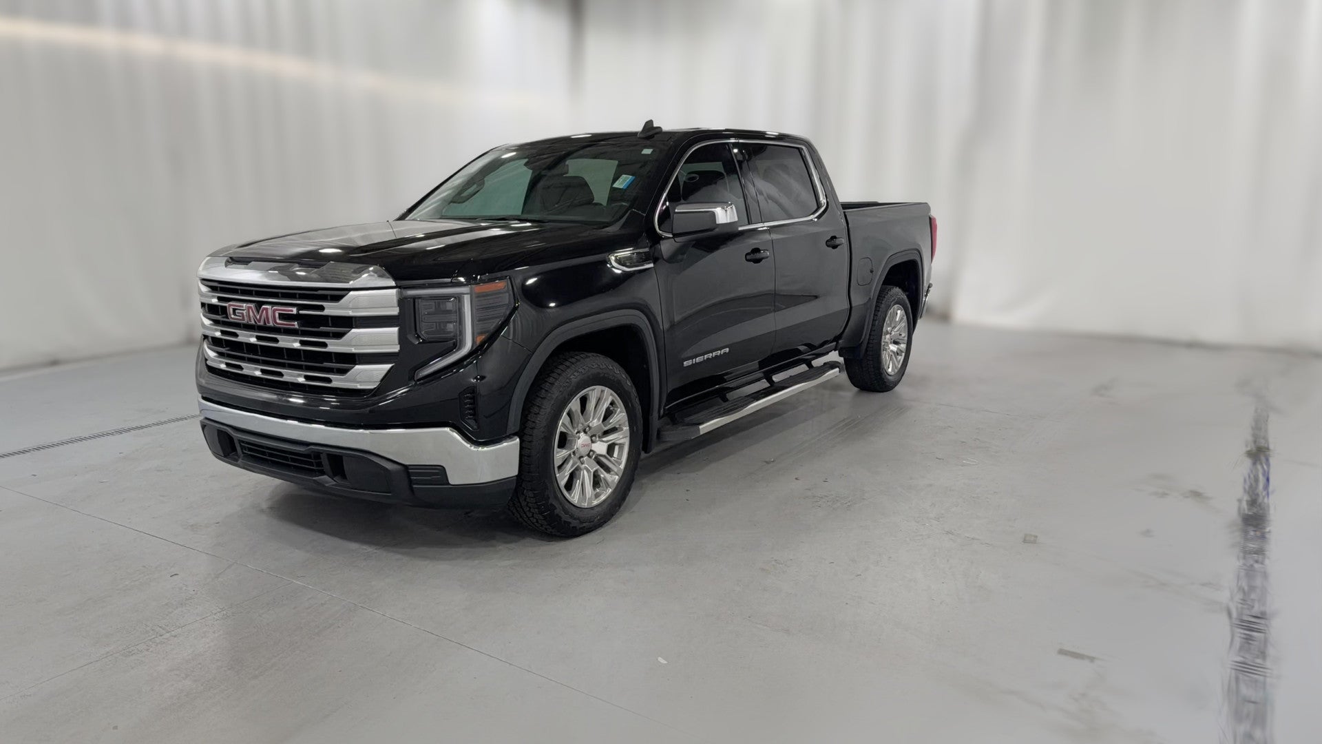 2022 GMC Sierra 1500 Crew Cab vehicle photo