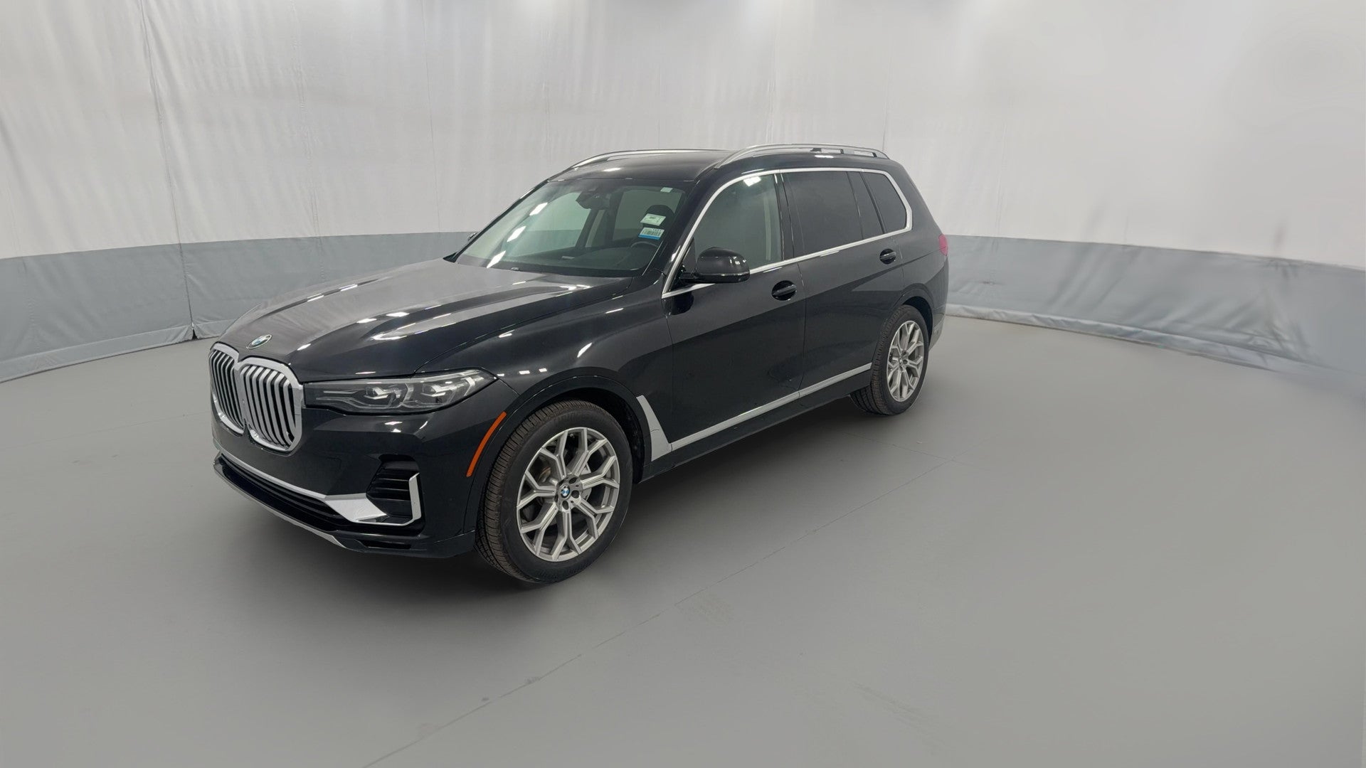 2020 BMW X7 vehicle photo