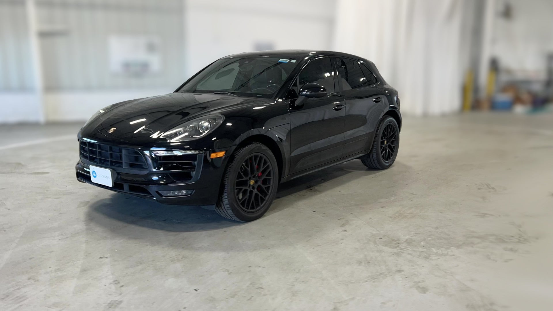 2017 Porsche Macan vehicle photo