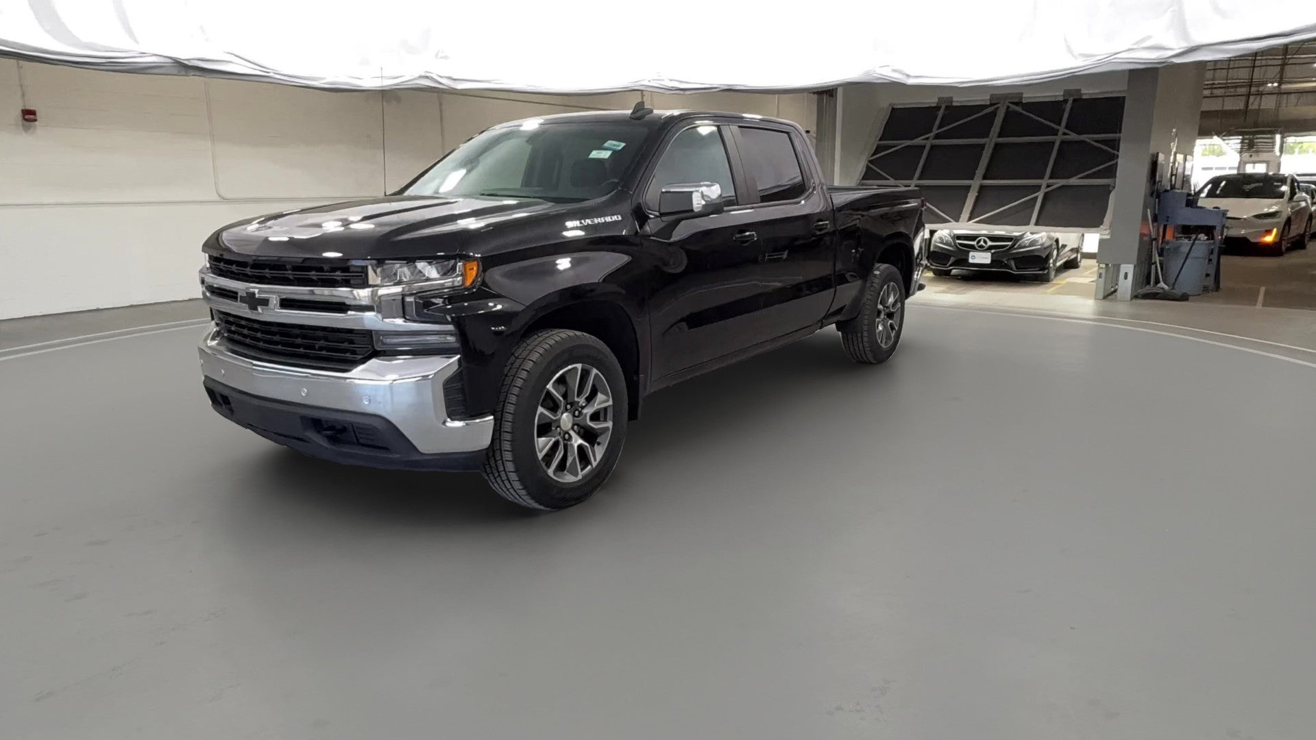2020 Chevrolet Silverado 1500 Crew Cab vehicle photo