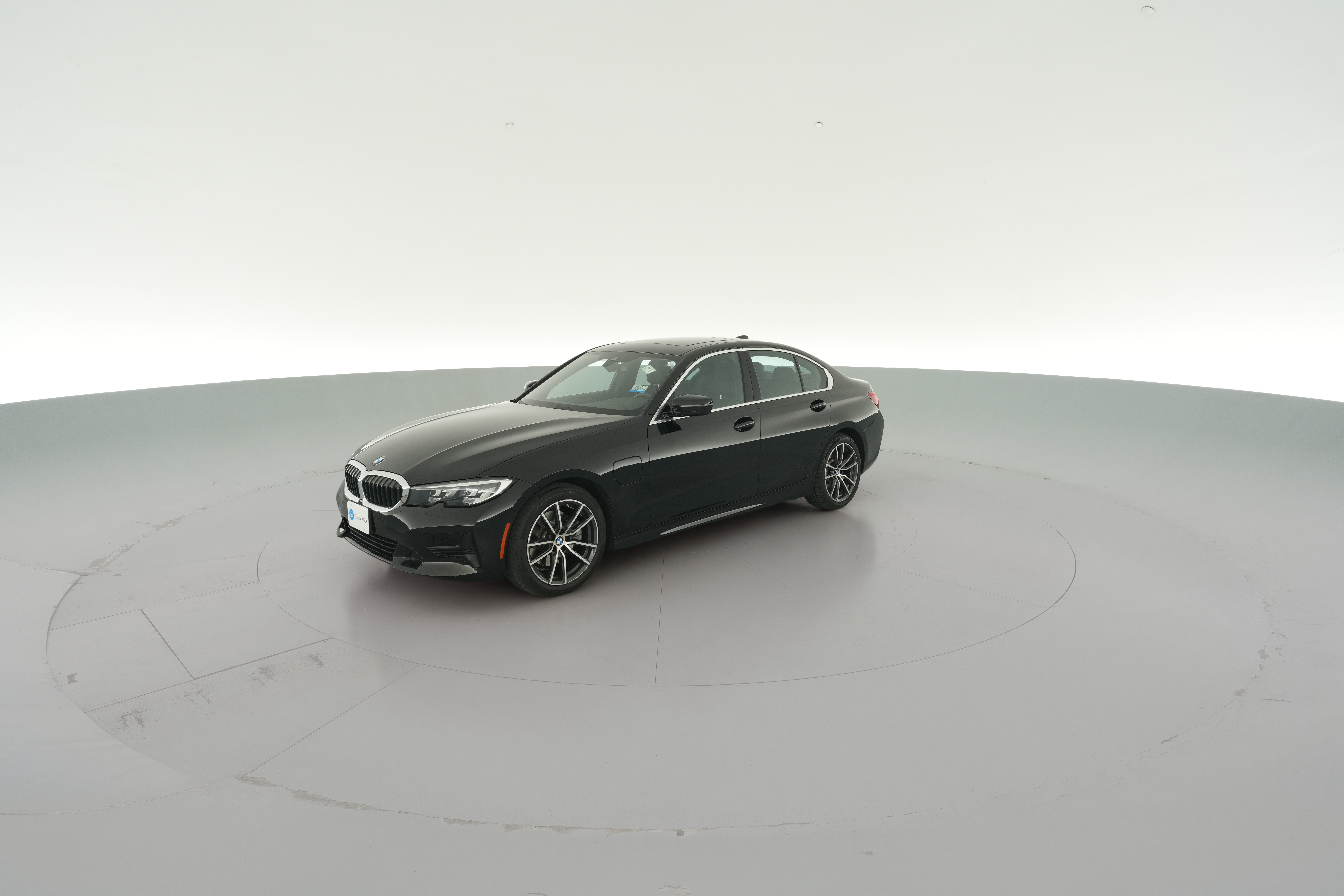2021 BMW 3 Series 330e - Photo 24