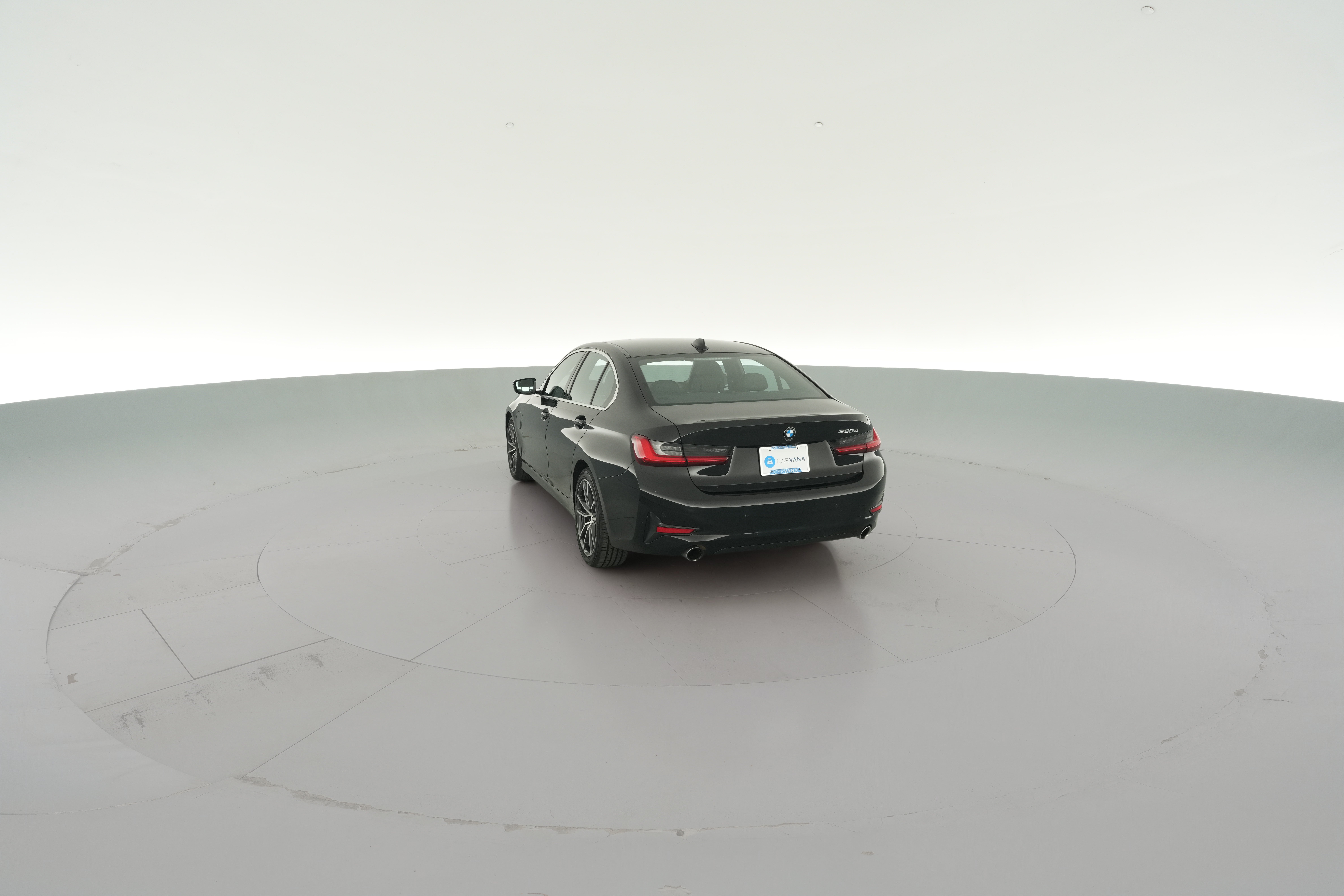 2021 BMW 3 Series 330e - Photo 29