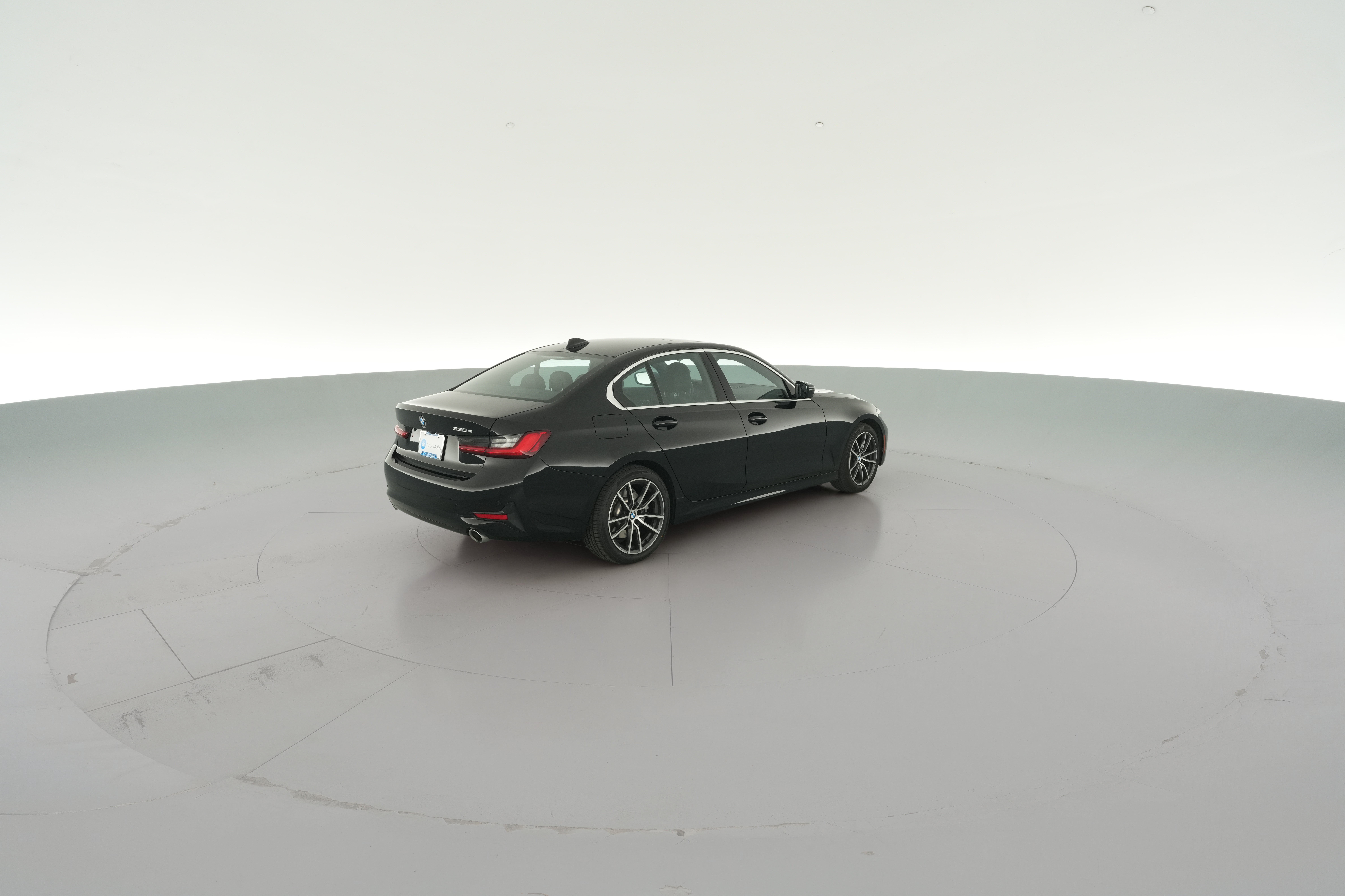 2021 BMW 3 Series 330e - Photo 32