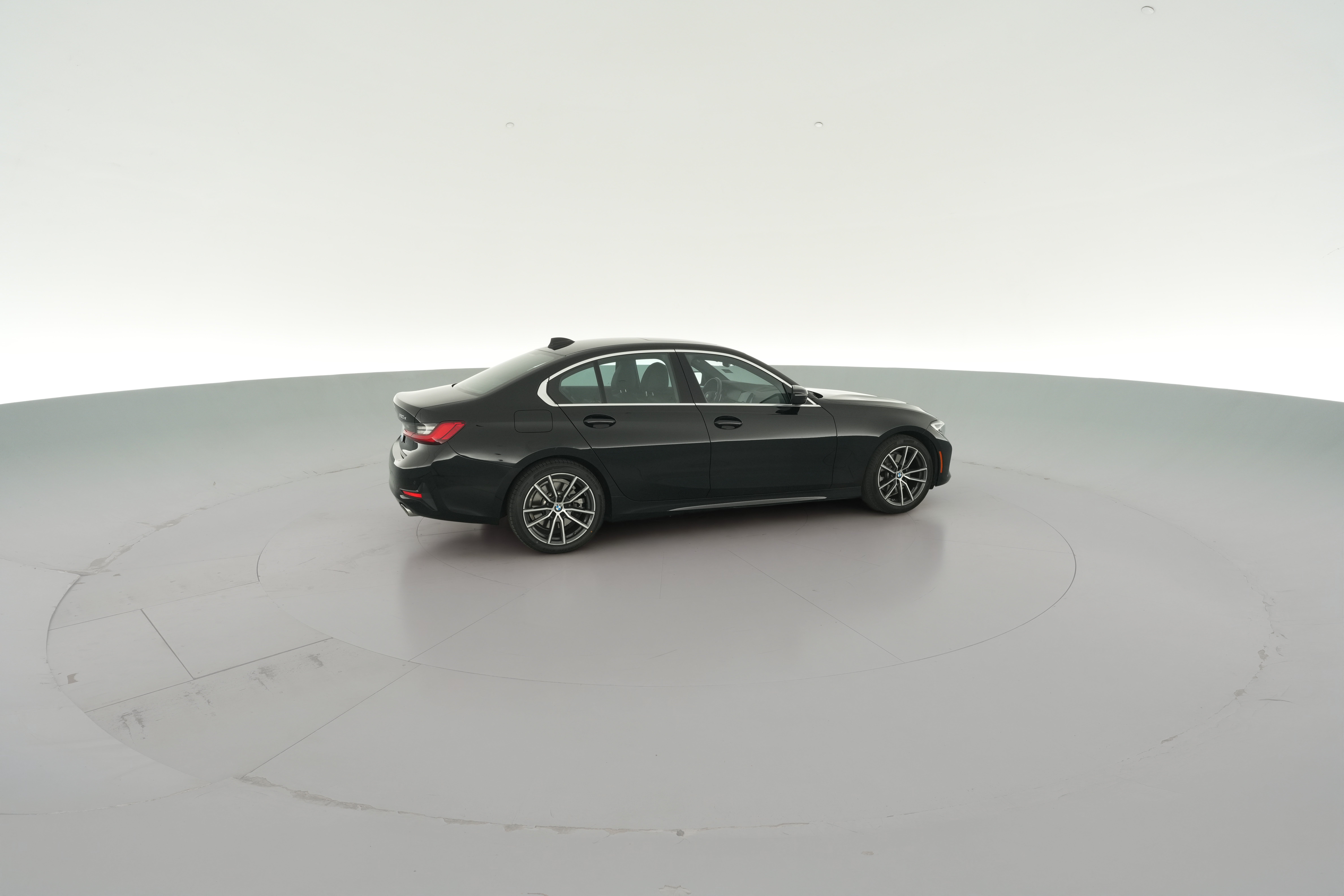 2021 BMW 3 Series 330e - Photo 33