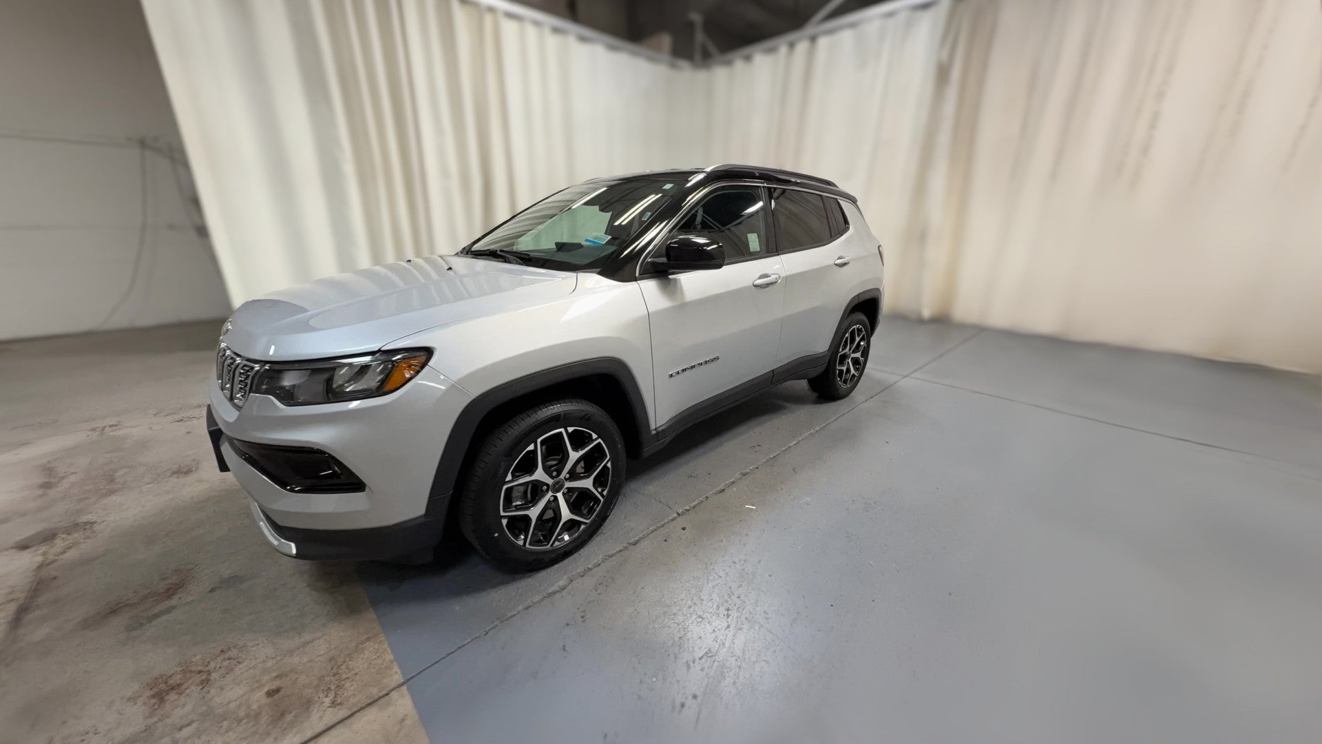 2025 Jeep Compass vehicle photo